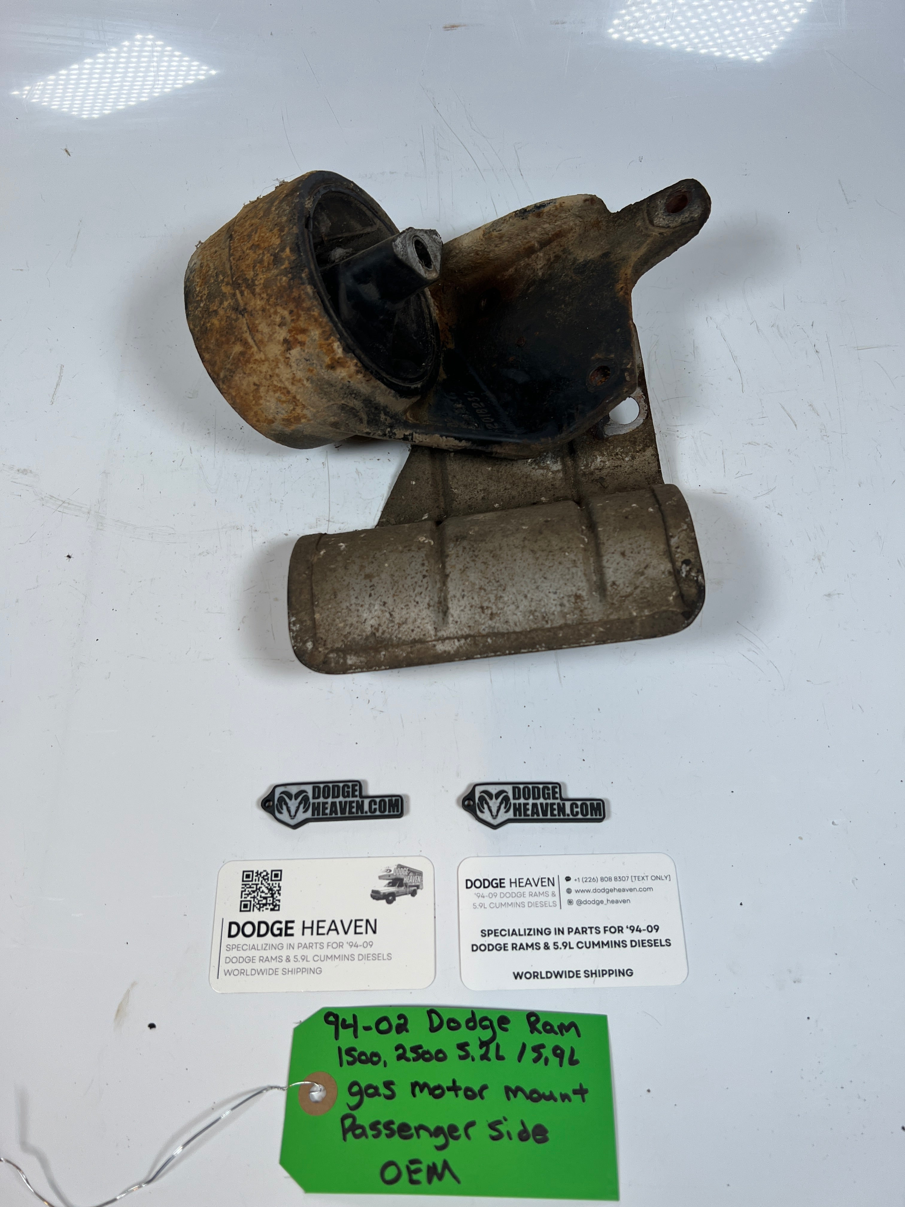 1994-2002 Dodge Ram 1500 2500 5.2L / 5.9L Gas Mount Passenger Side