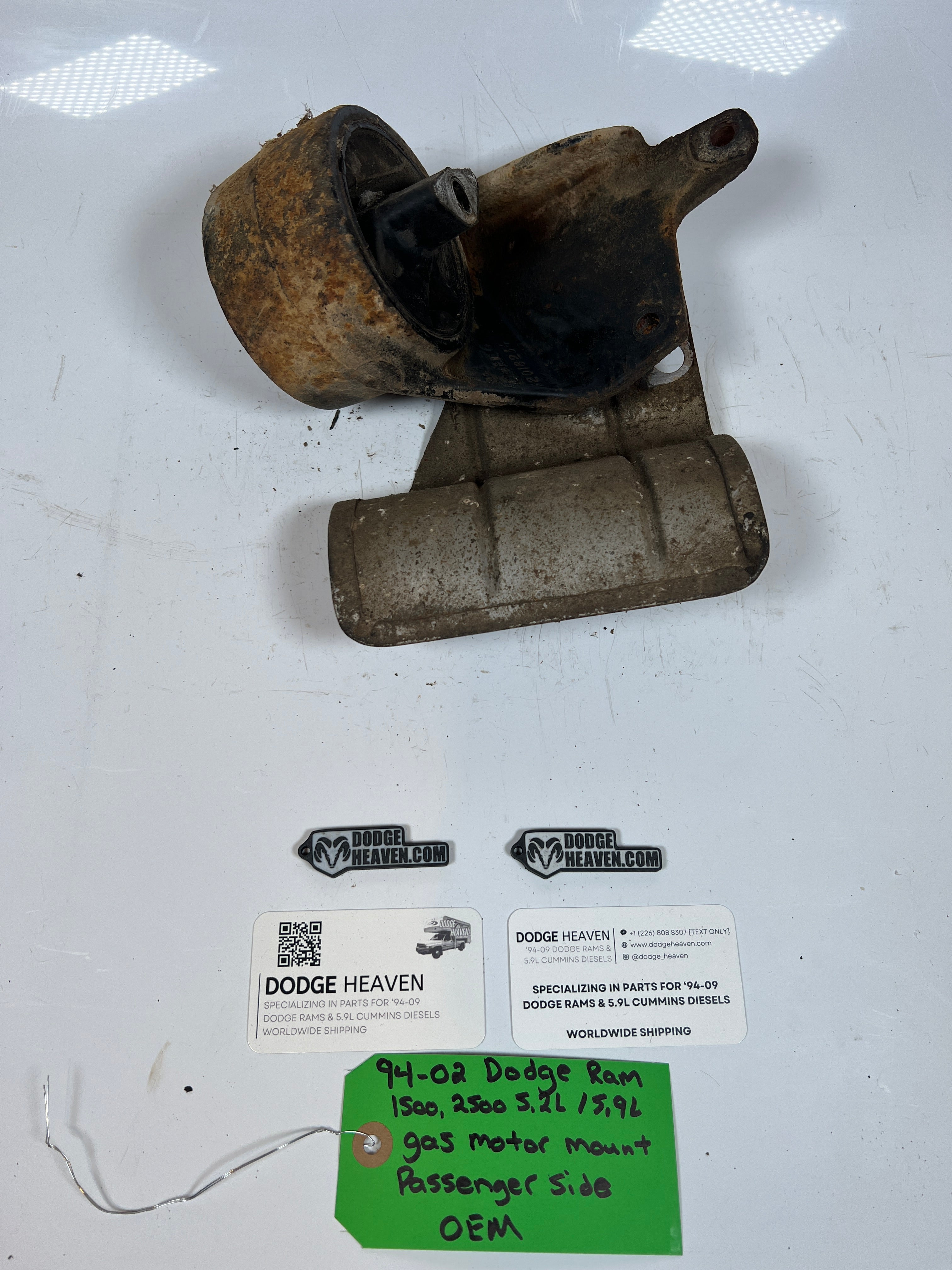 1994-2002 Dodge Ram 1500 2500 5.2L / 5.9L Gas Mount Passenger Side