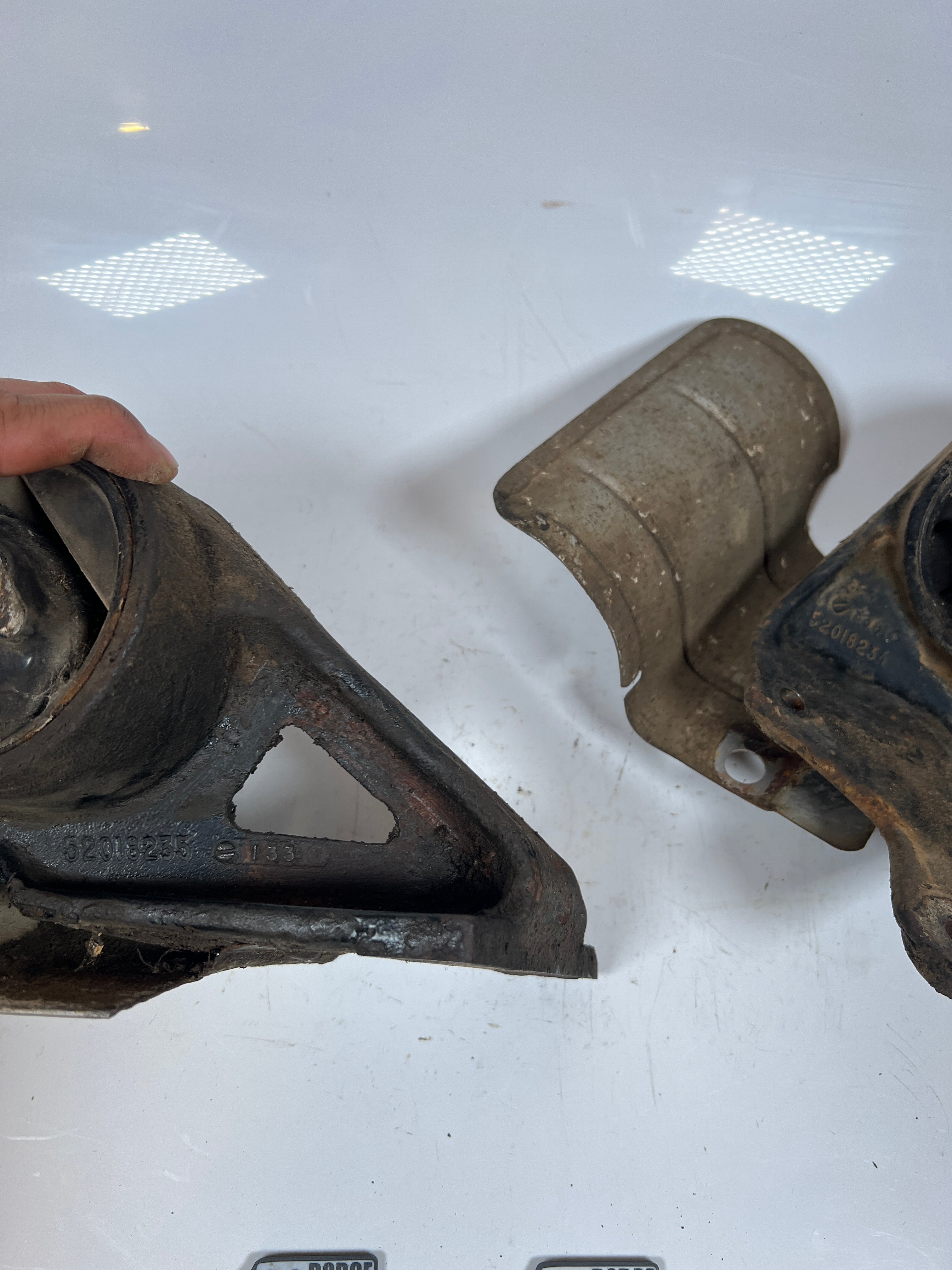 1994-2002 Dodge Ram 1500 2500 5.2L/5.9L Gas Motor Mount Driver & Passenger