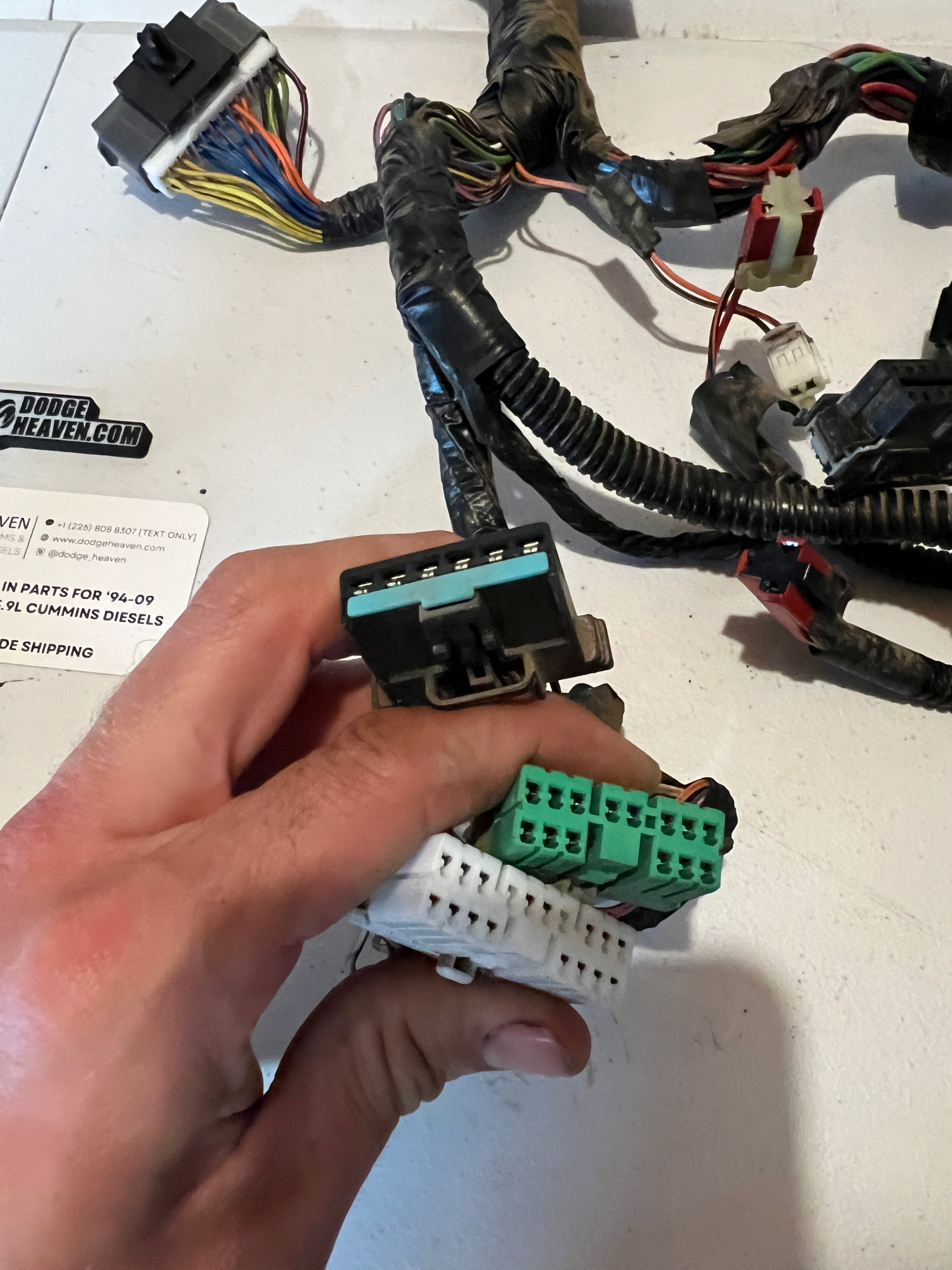 2000-2002 Dodge Ram 2500 3500 Laramie Dash Wiring Harness