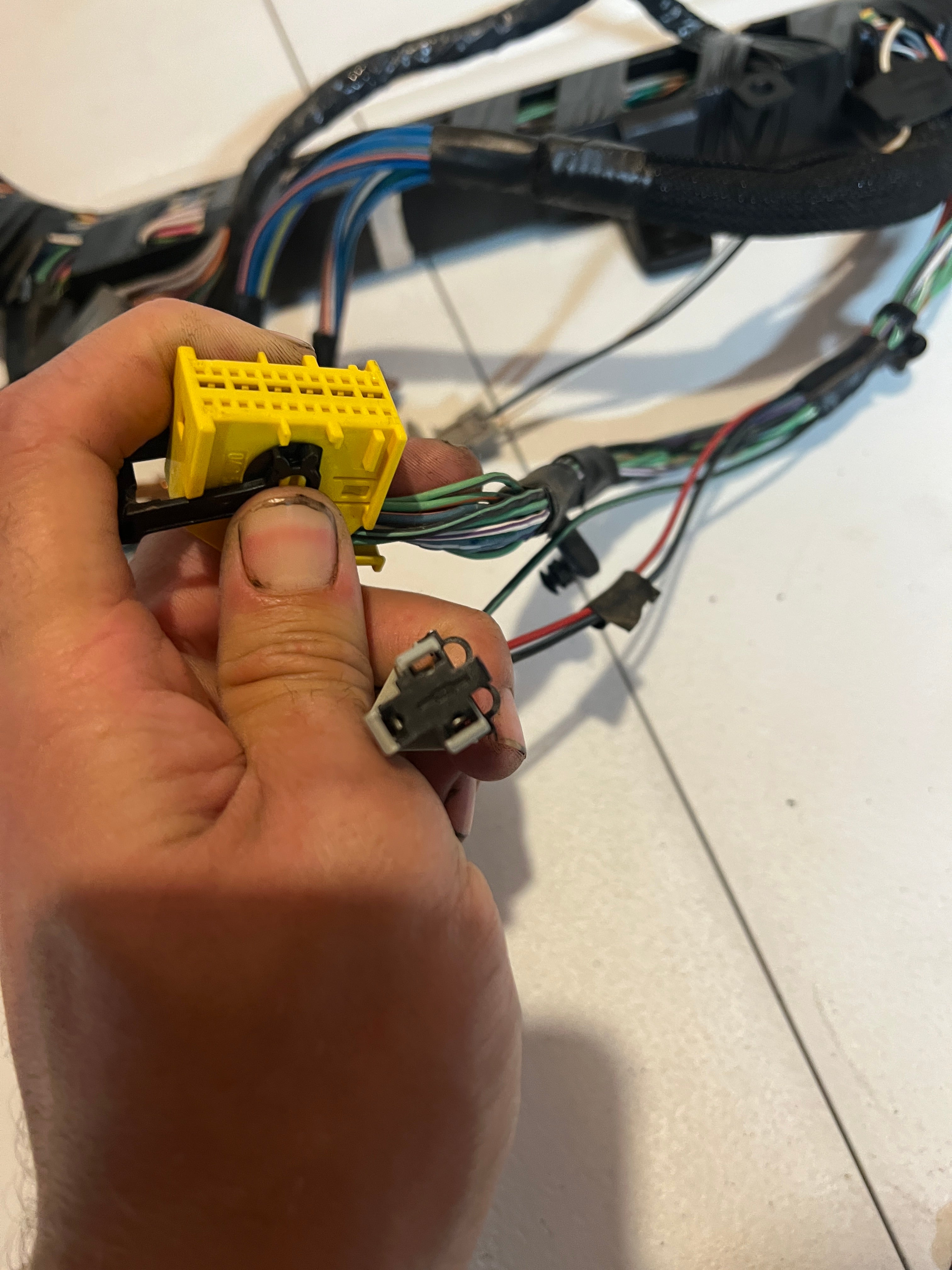 2005-2005 Dodge Ram 1500 2500 3500 Dash Wiring Harness