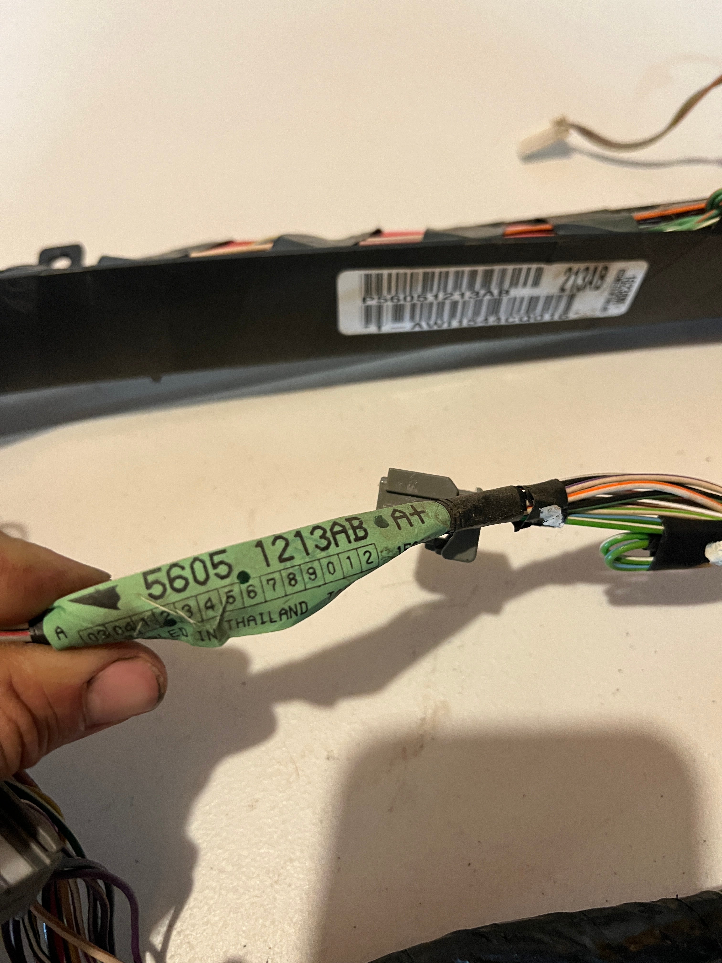 2005-2005 Dodge Ram 1500 2500 3500 Dash Wiring Harness