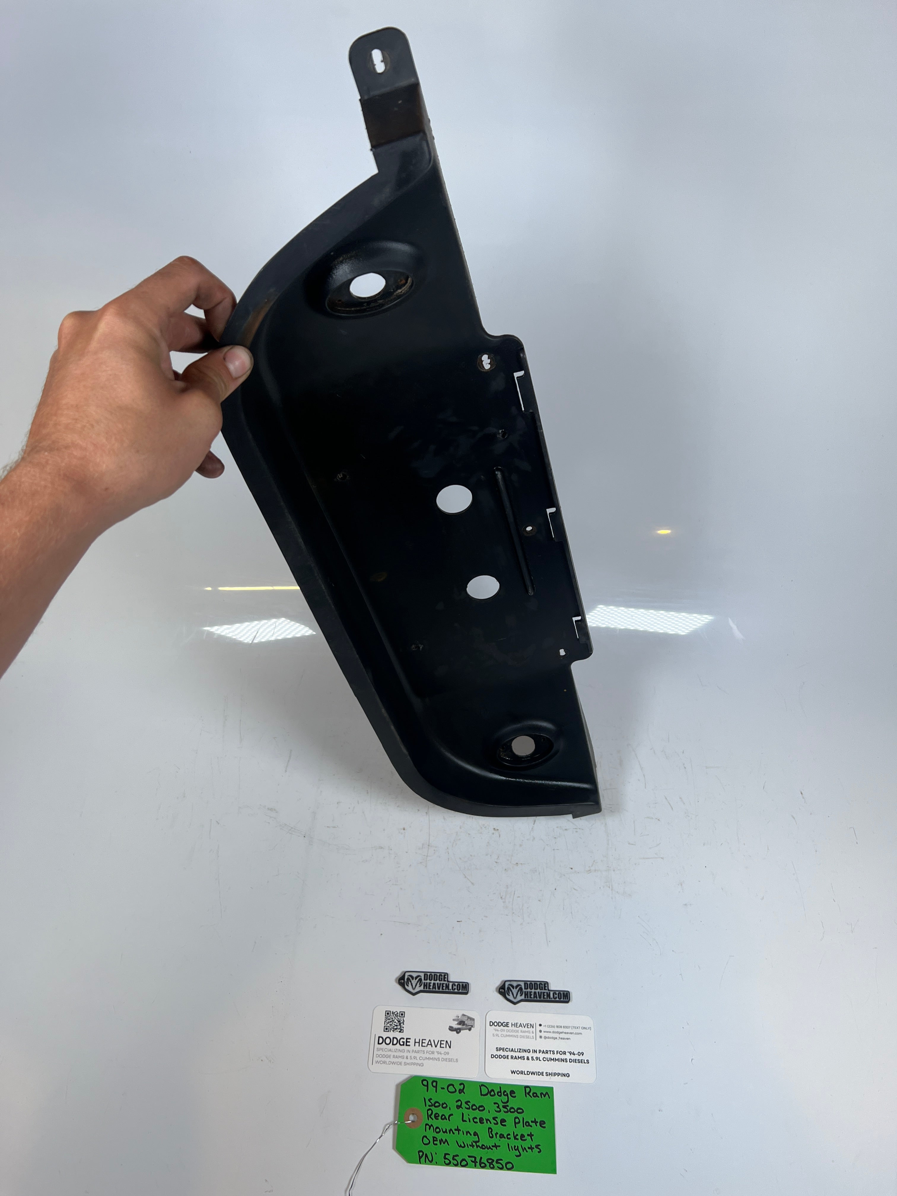 1999-2002 Dodge Ram 1500-3500 Rear License Plate Mounting Bracket