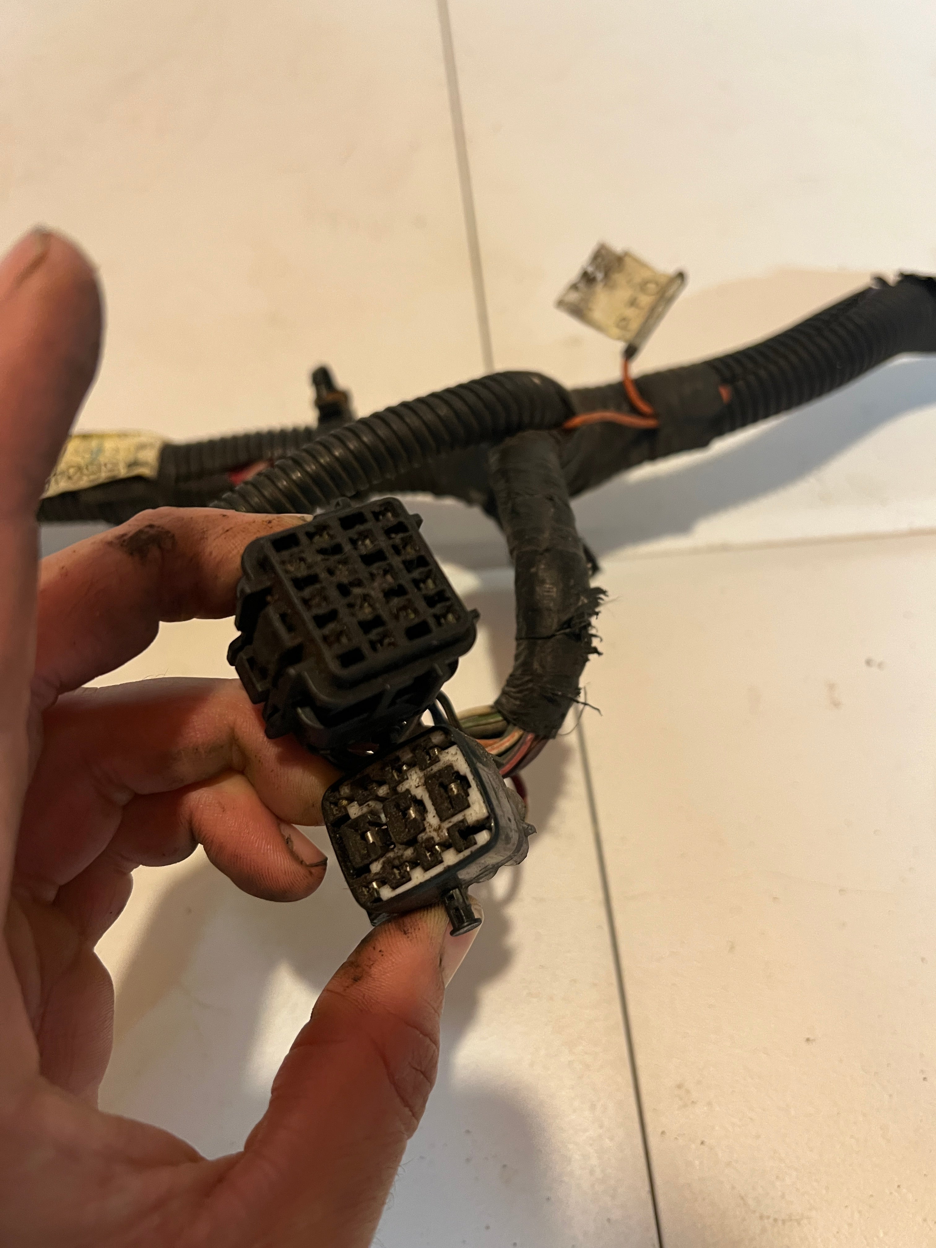 2002-2002 Dodge Ram 2500 3500 5.9L Cummins Auto Trans Wiring Harness