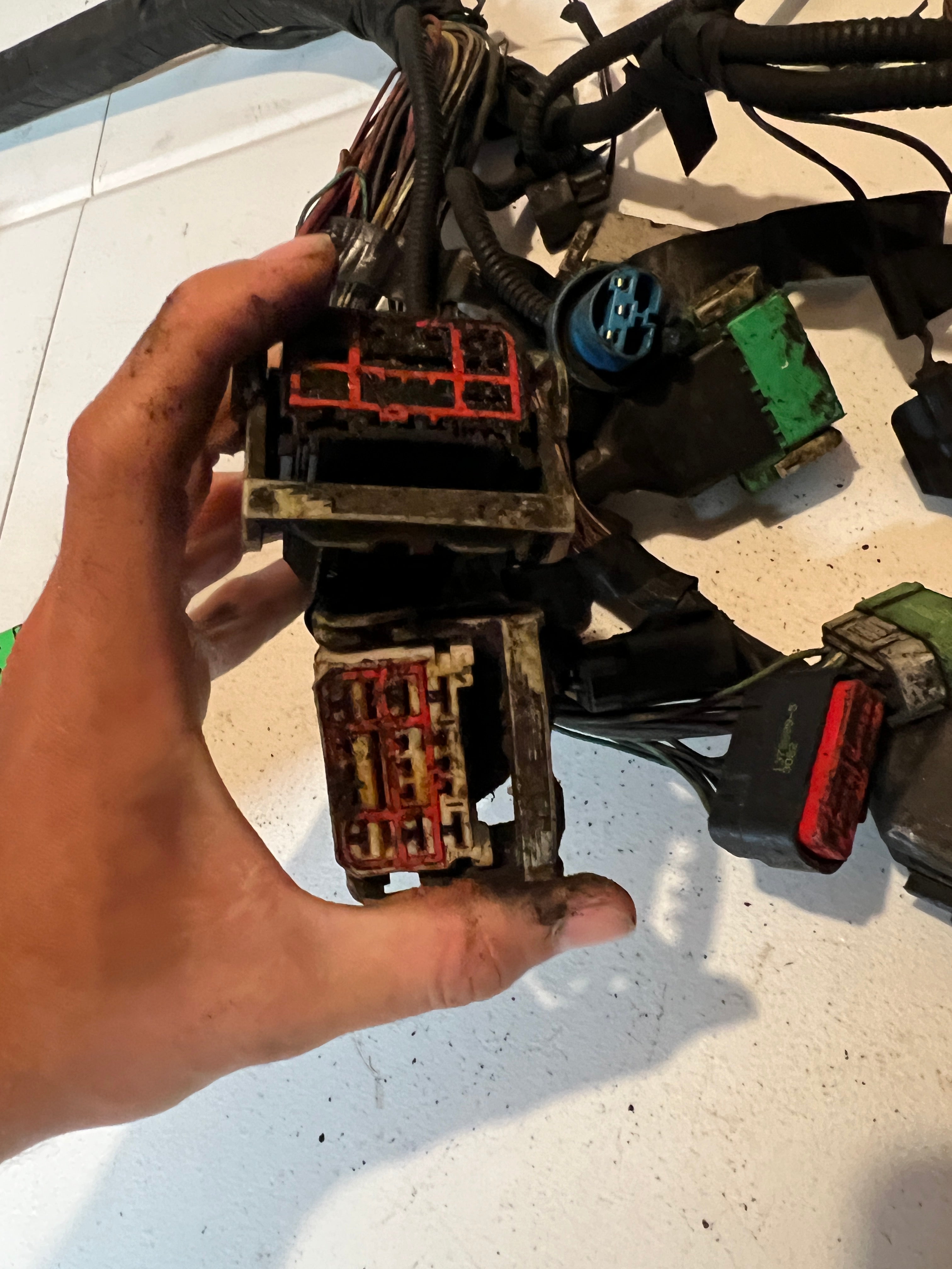 2003-2003 Dodge Ram 2500 3500 5.9L Cummins Auto Engine bay Wiring Harness