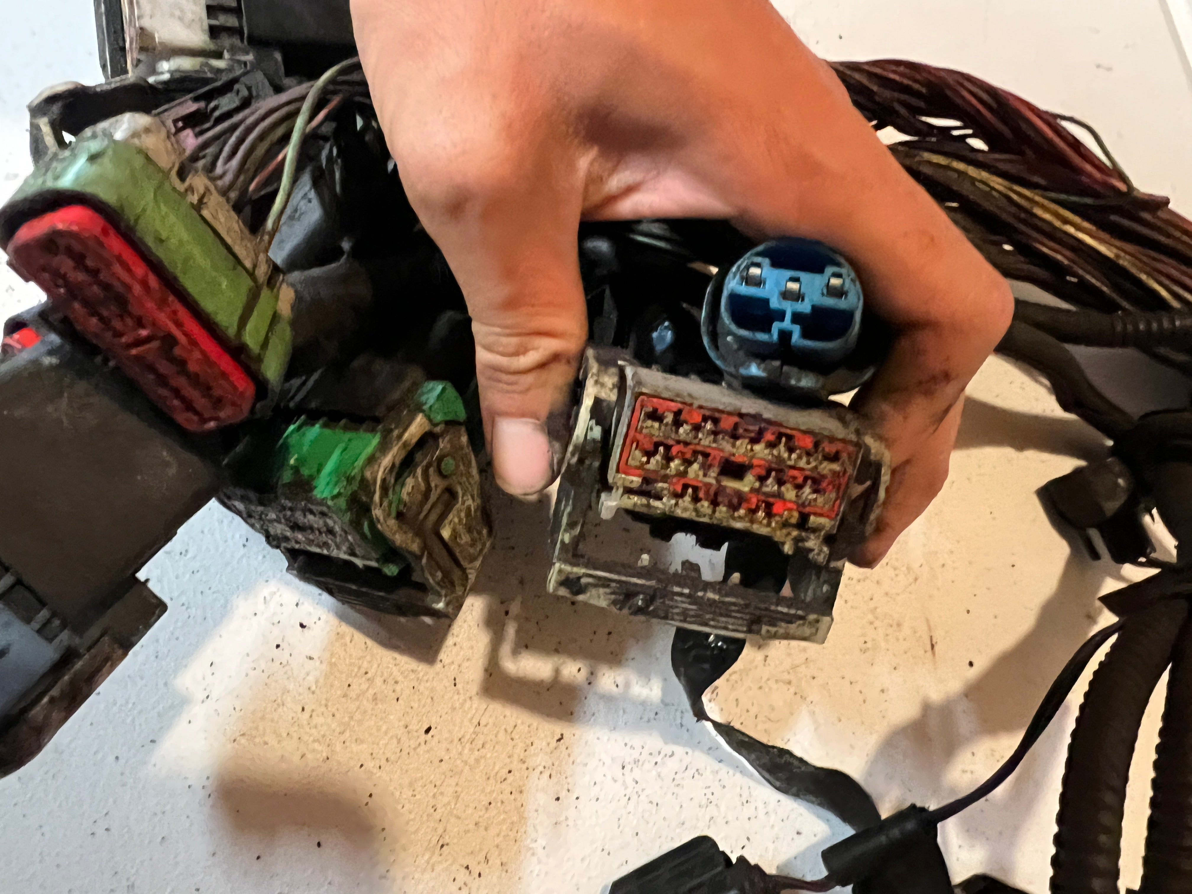 2003-2003 Dodge Ram 2500 3500 5.9L Cummins Auto Engine bay Wiring Harness