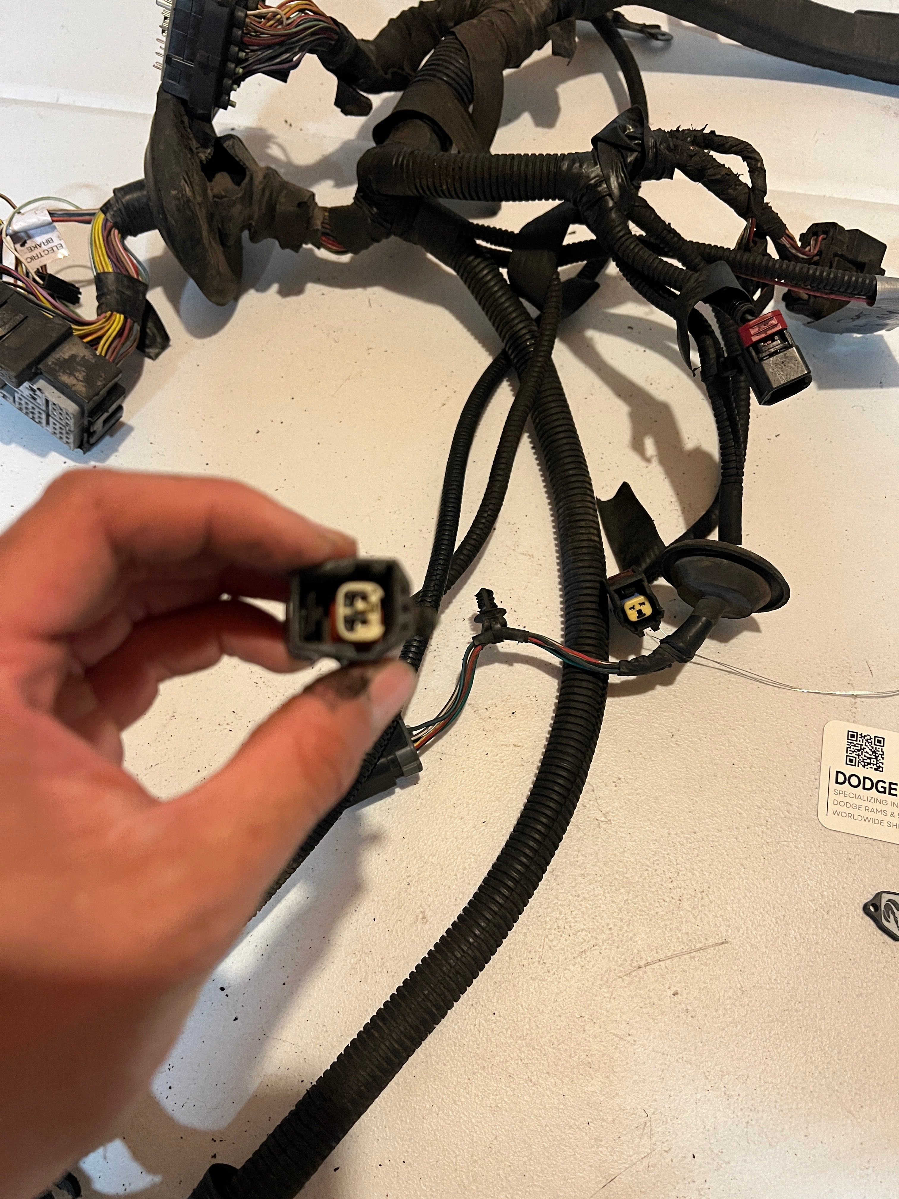 2003-2003 Dodge Ram 2500 3500 5.9L Cummins Auto Engine bay Wiring Harness