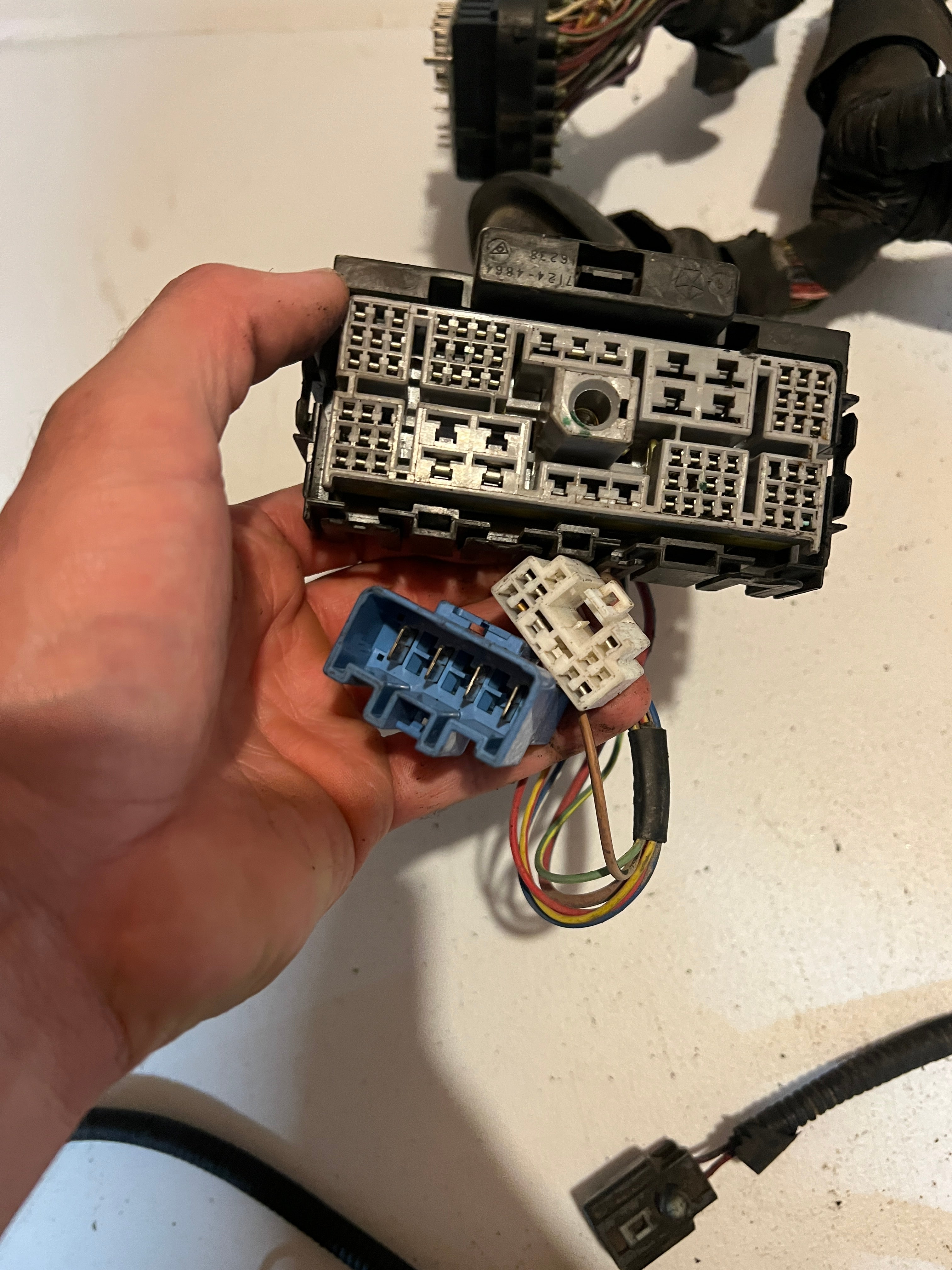 2003-2003 Dodge Ram 2500 3500 5.9L Cummins Auto Engine bay Wiring Harness