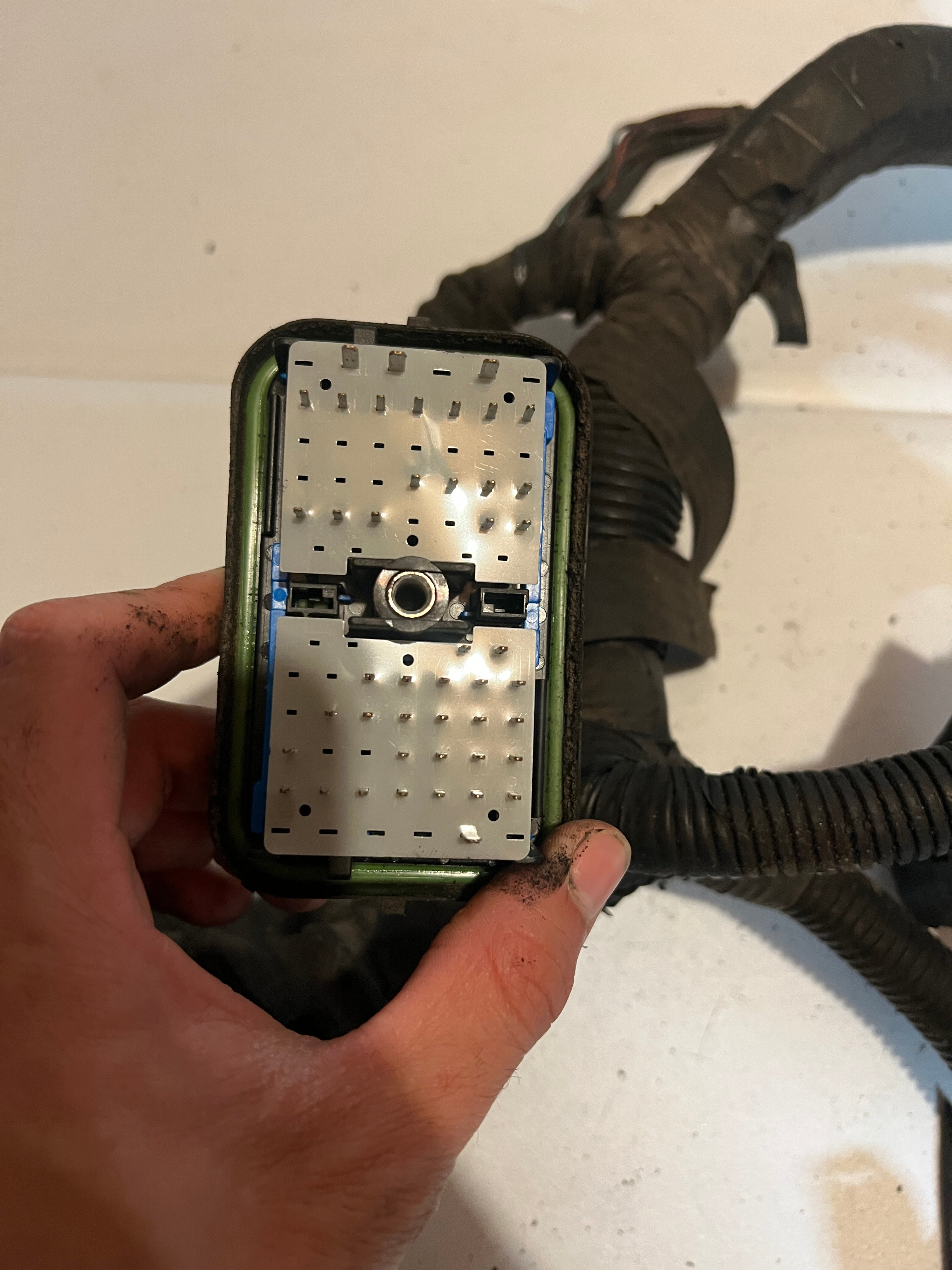 2003-2003 Dodge Ram 2500 3500 5.9L Cummins Auto Engine bay Wiring Harness