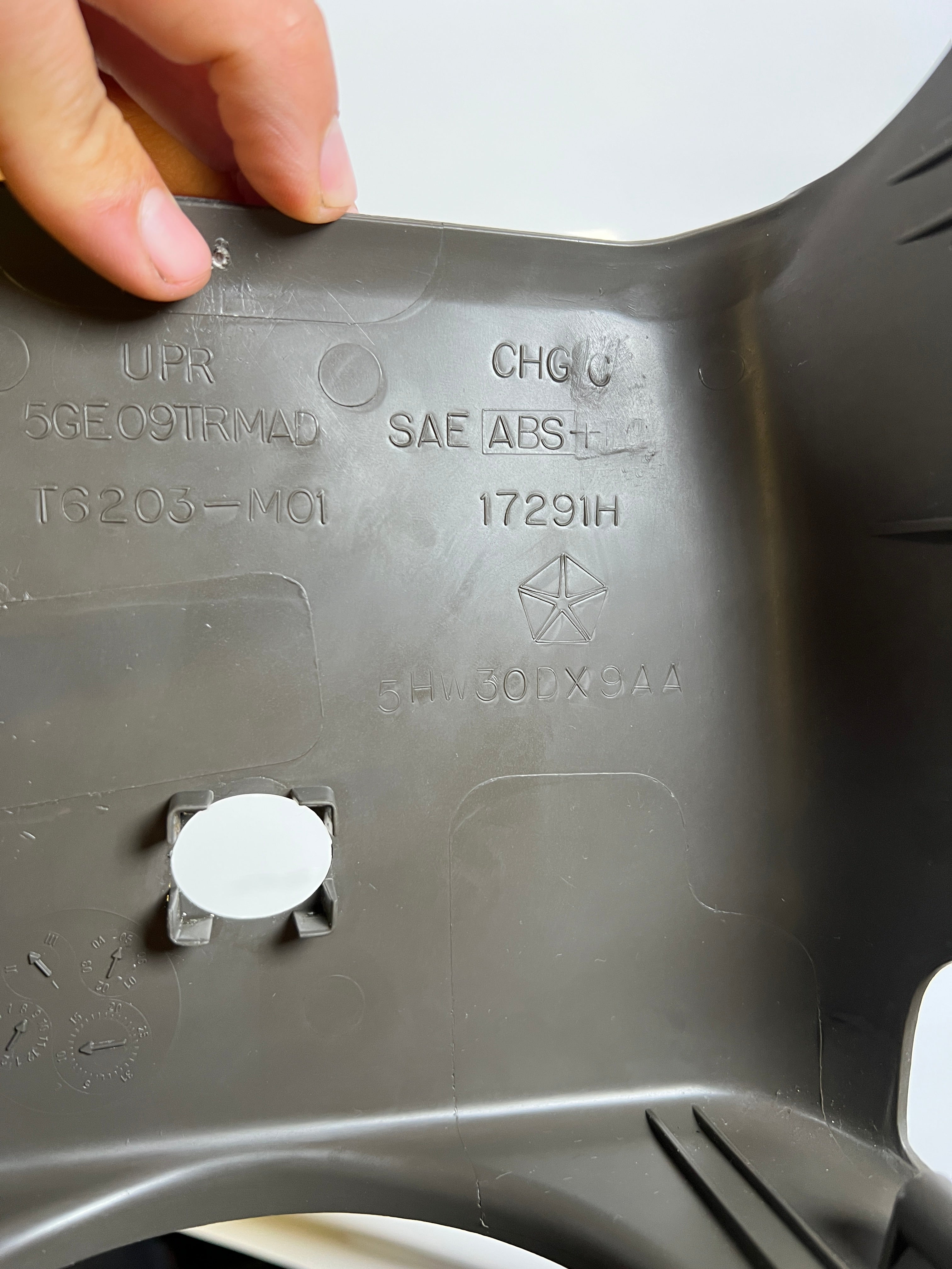 2002-2009 Dodge Ram 1500-3500 Steering Column Top Plastic Shroud Cover Tan