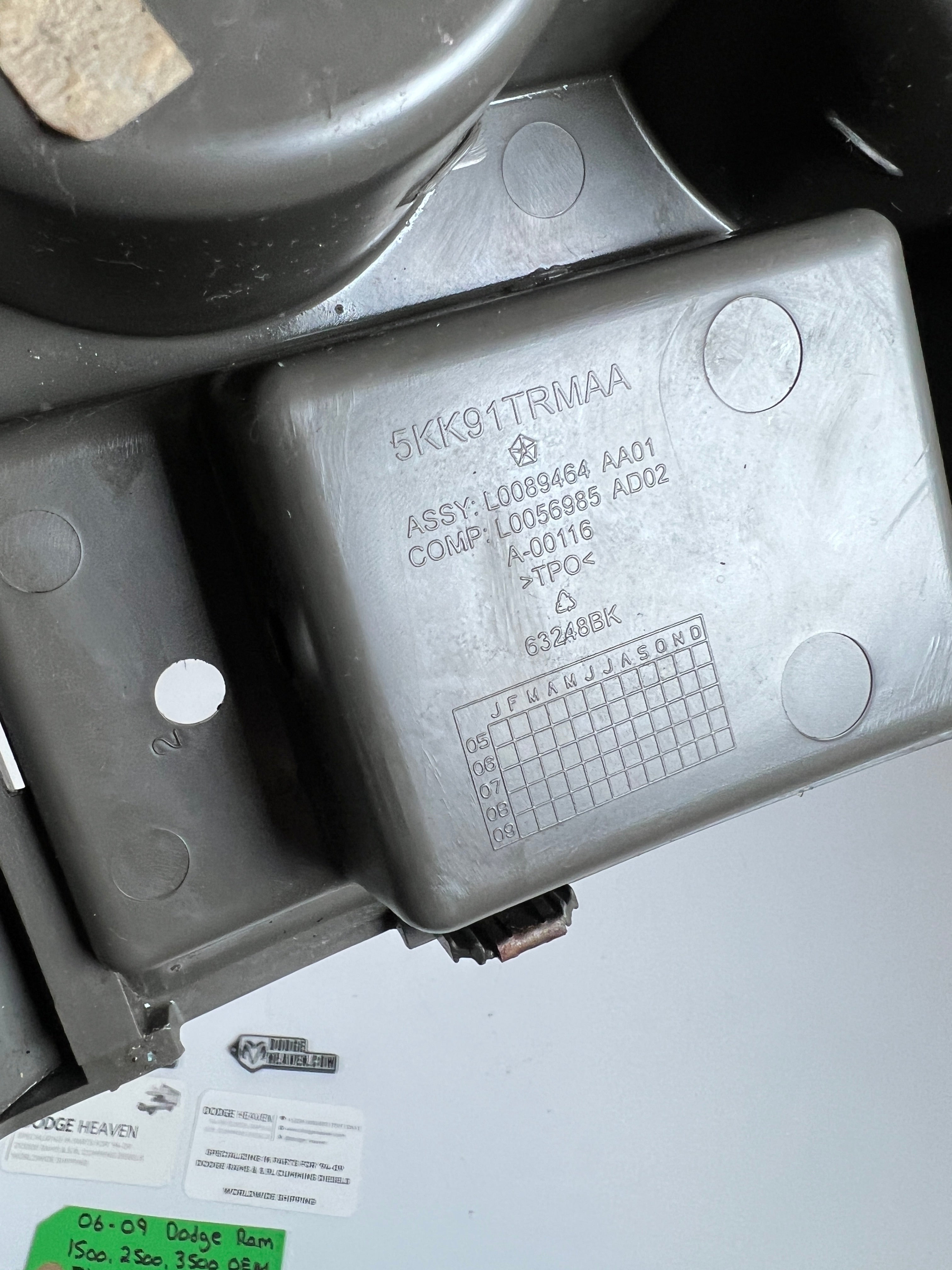 2006-2009 Dodge Ram 1500-3500 Floor Shift Cup Holder Console Tan / Khaki