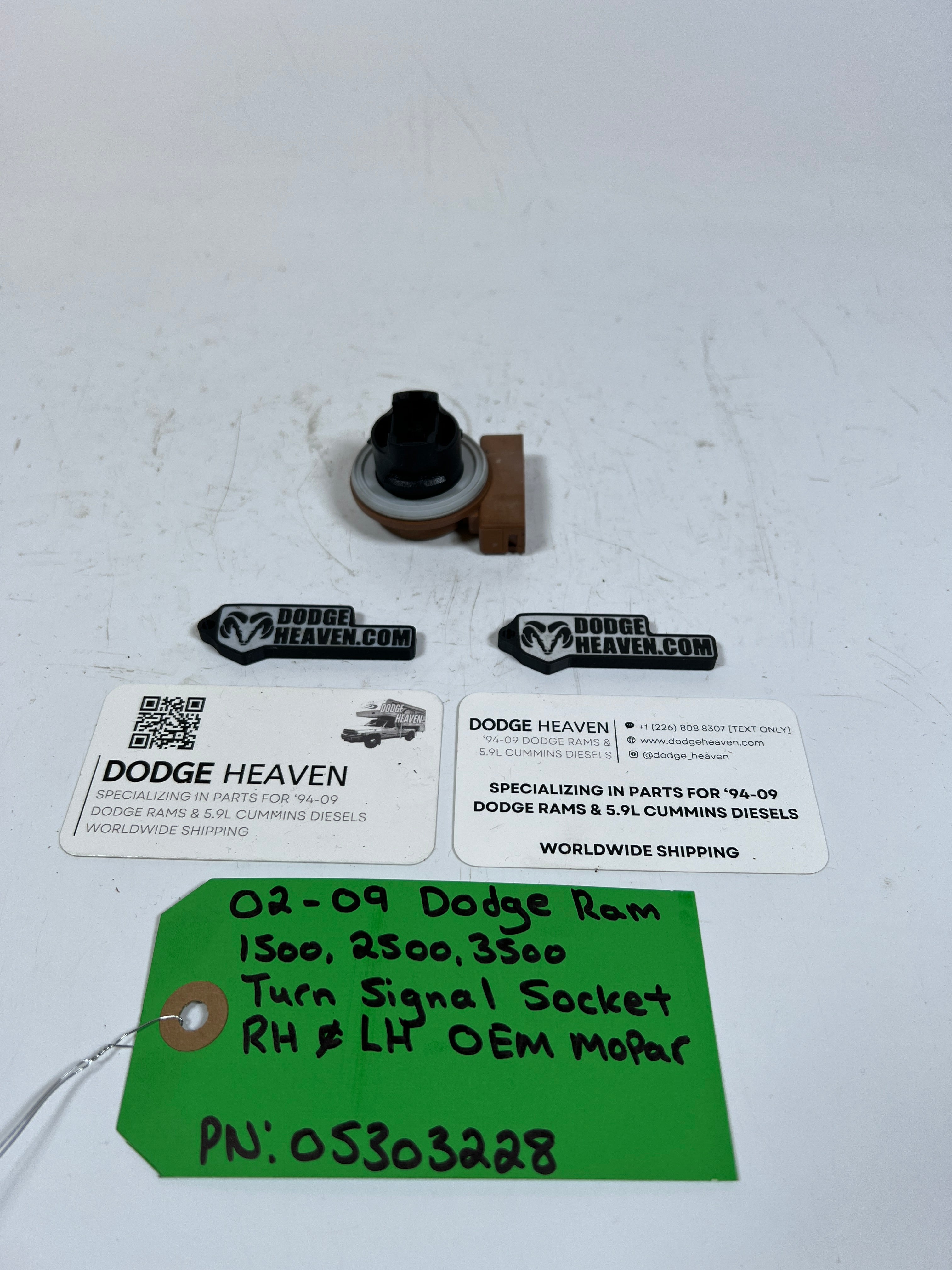 2002-2009 Dodge Ram 1500-3500 Turn Signal Socket RH / LH