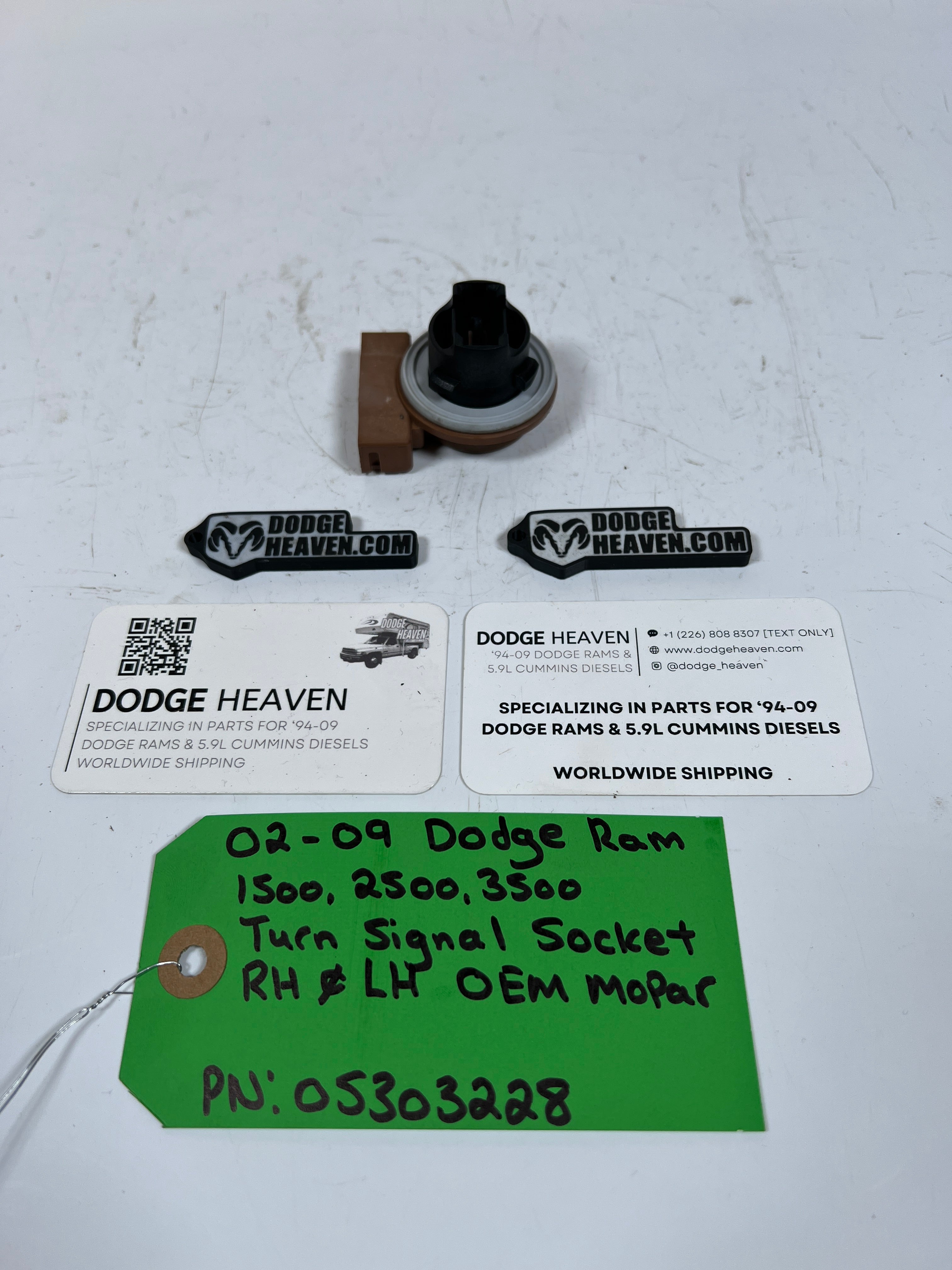 2002-2009 Dodge Ram 1500-3500 Turn Signal Socket RH / LH