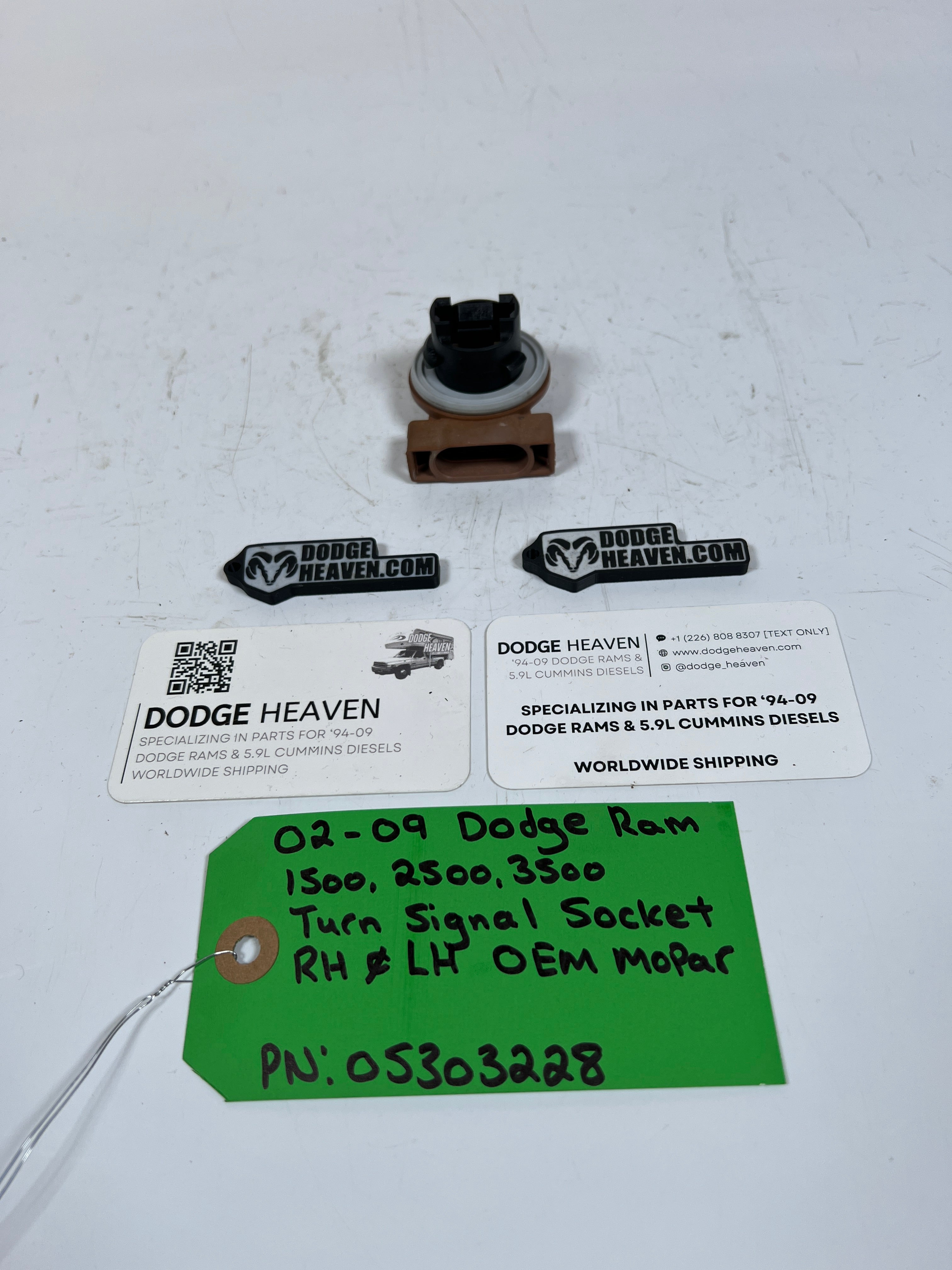 2002-2009 Dodge Ram 1500-3500 Turn Signal Socket RH / LH