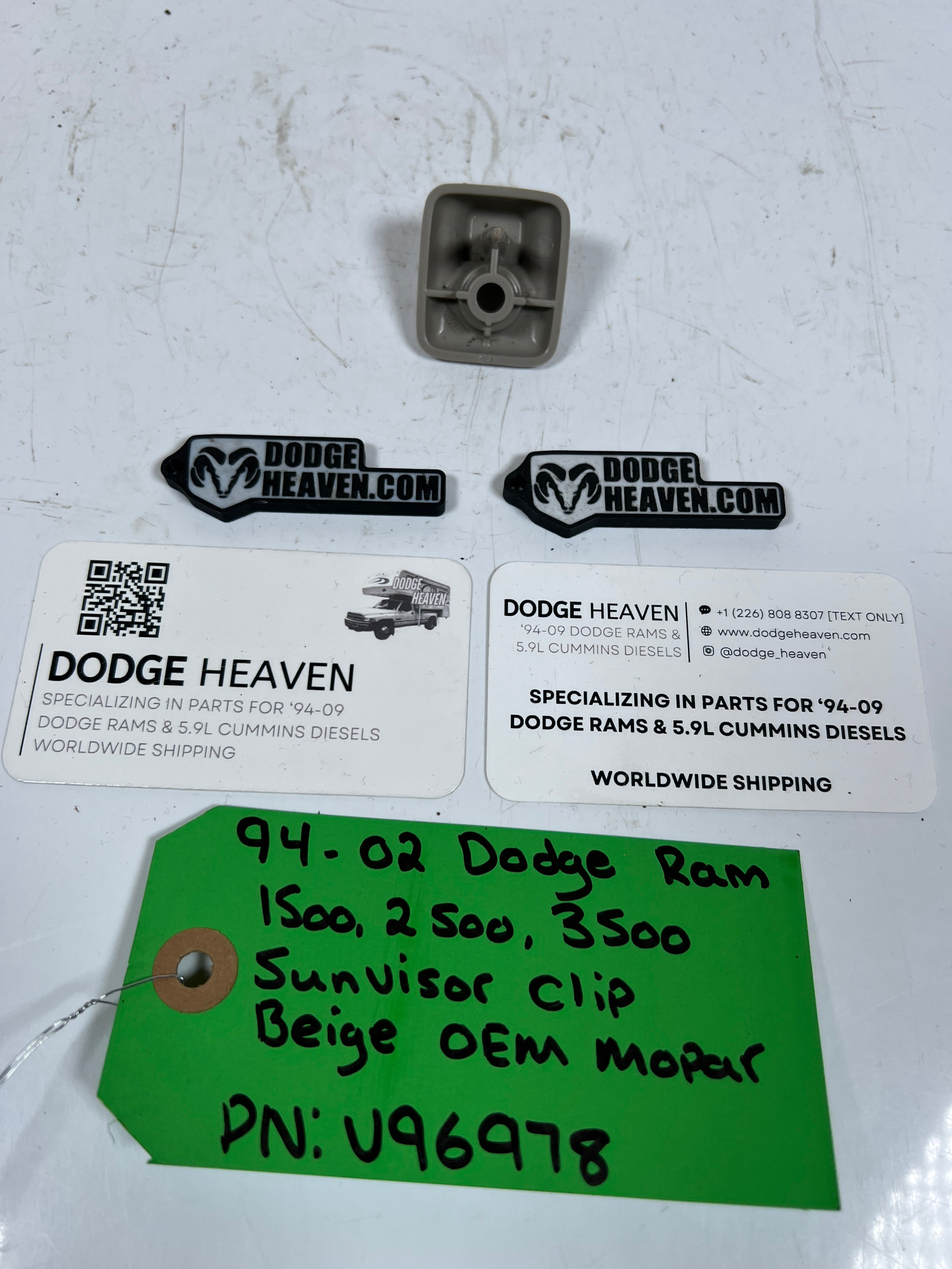 1994-2002 Dodge Ram 1500-3500 Sunvisor Clip