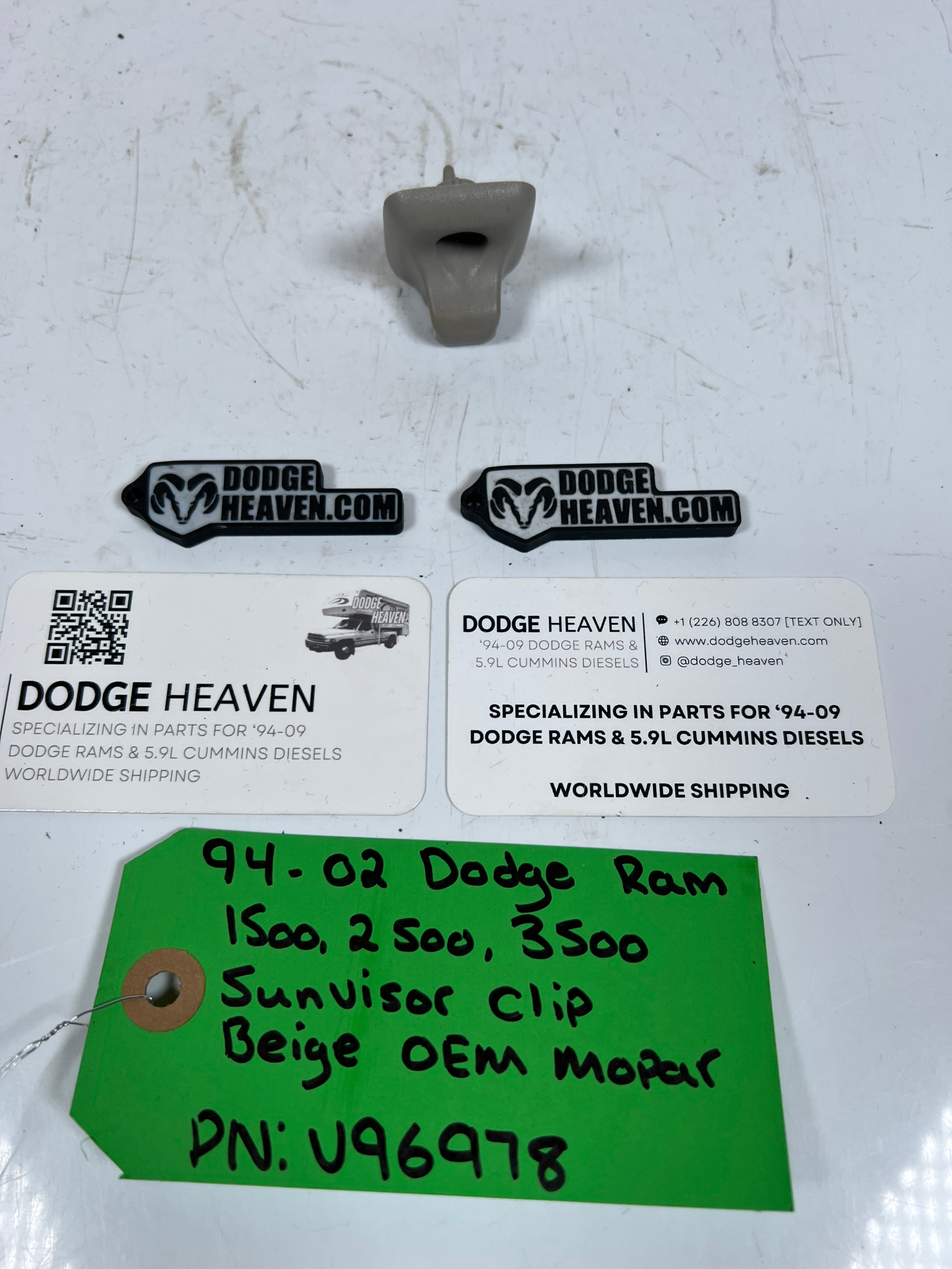1994-2002 Dodge Ram 1500-3500 Sunvisor Clip