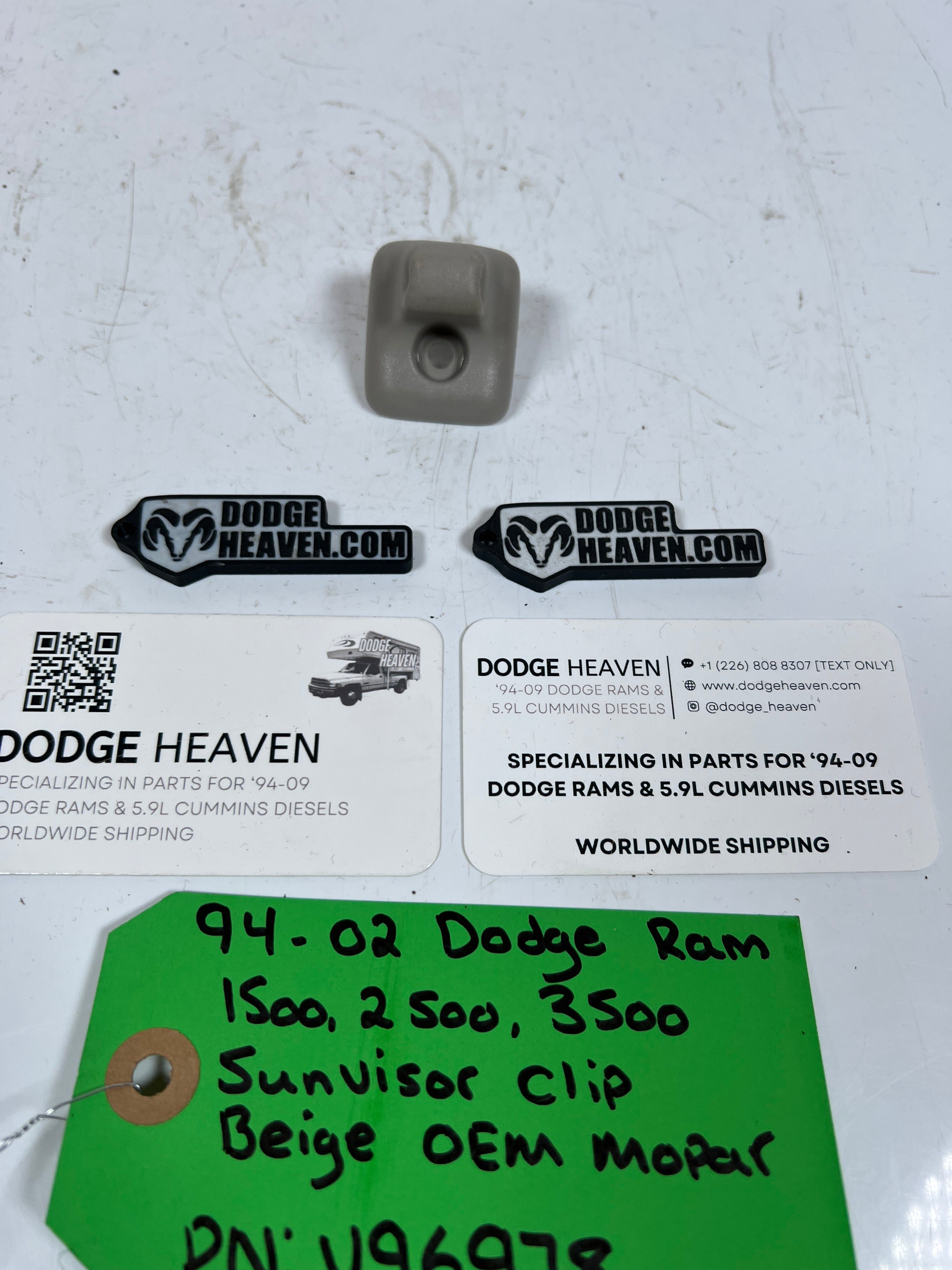1994-2002 Dodge Ram 1500-3500 Sunvisor Clip