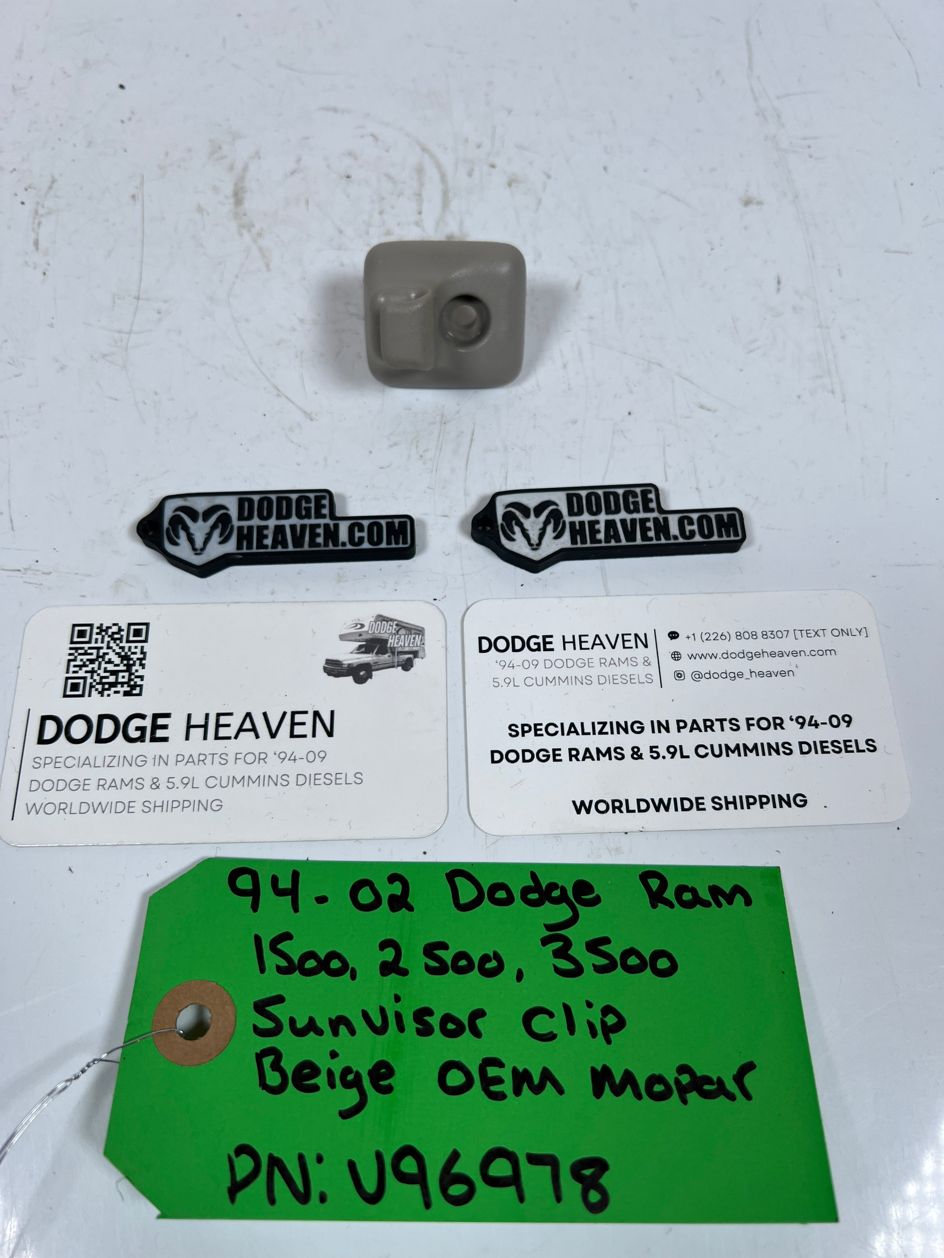 1994-2002 Dodge Ram 1500-3500 Sunvisor Clip