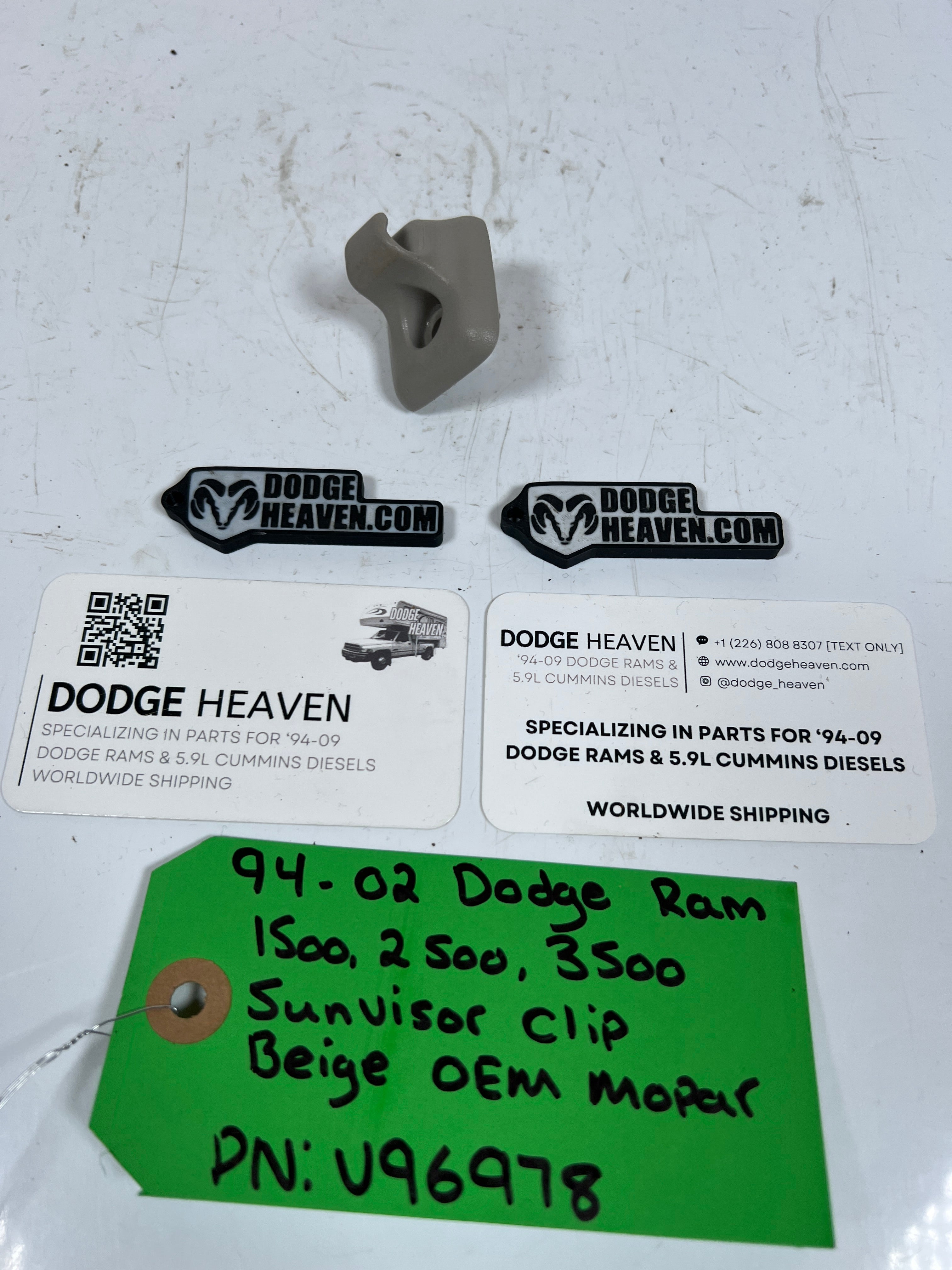 1994-2002 Dodge Ram 1500-3500 Sunvisor Clip