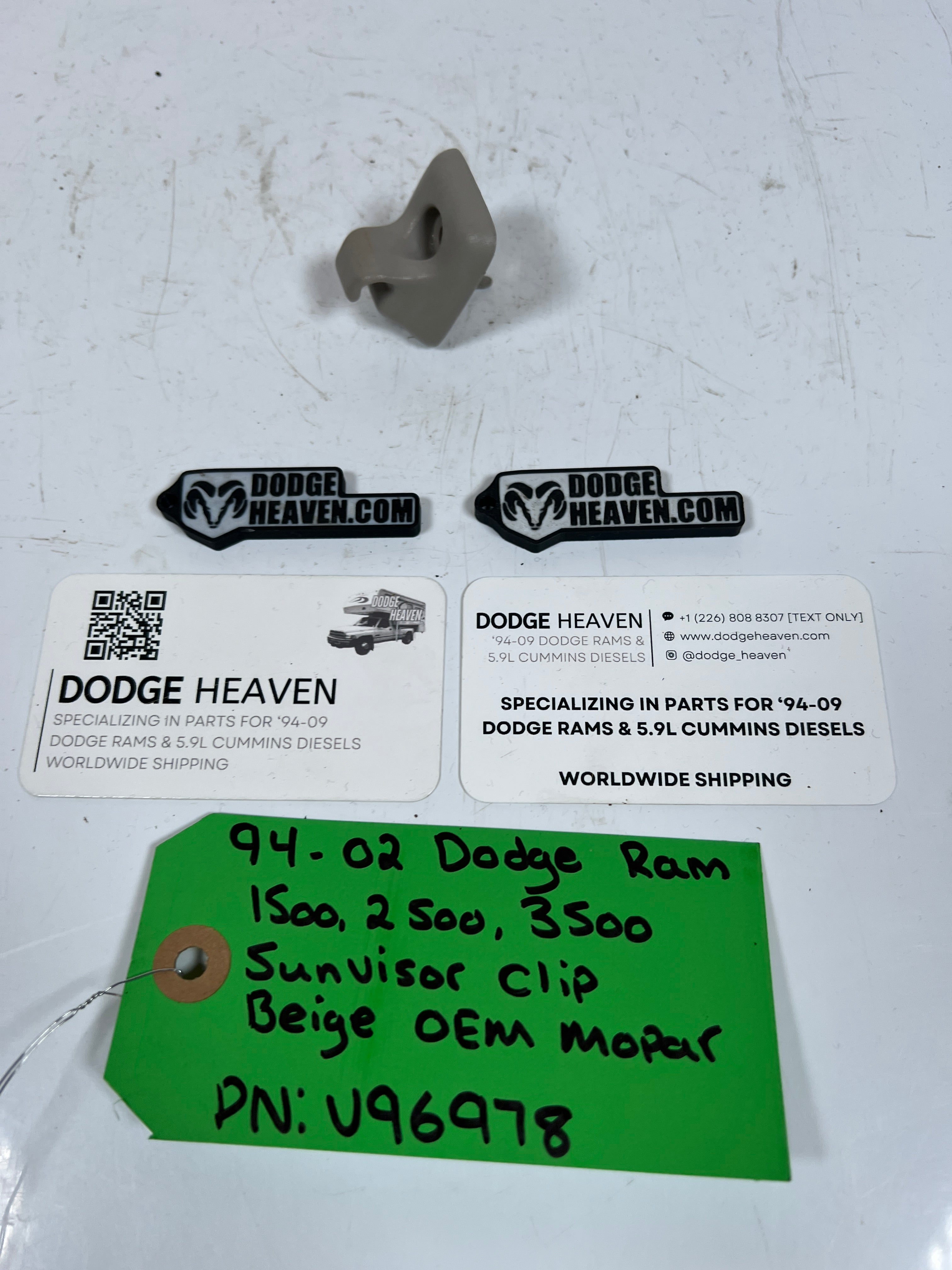 1994-2002 Dodge Ram 1500-3500 Sunvisor Clip