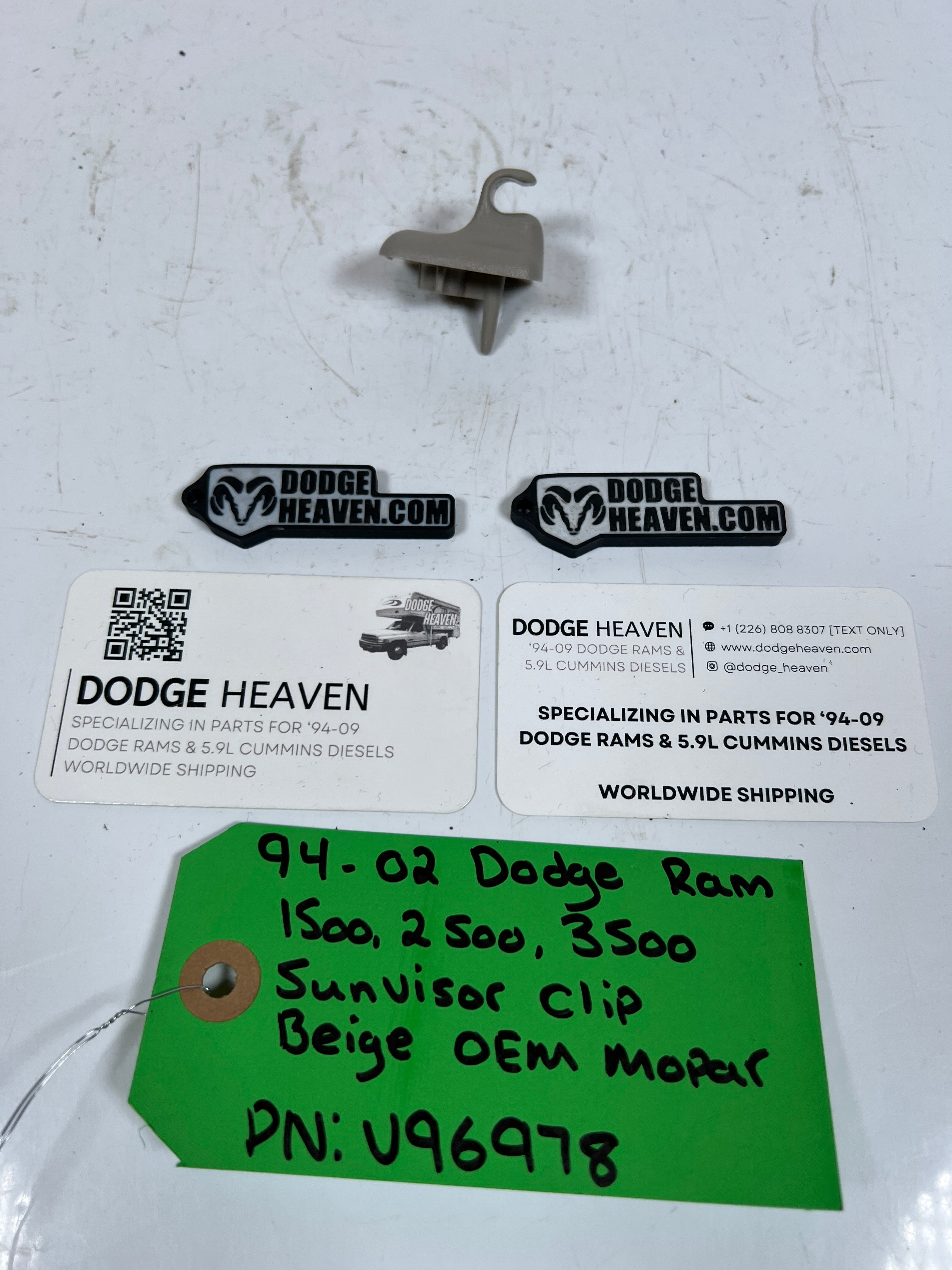 1994-2002 Dodge Ram 1500-3500 Sunvisor Clip