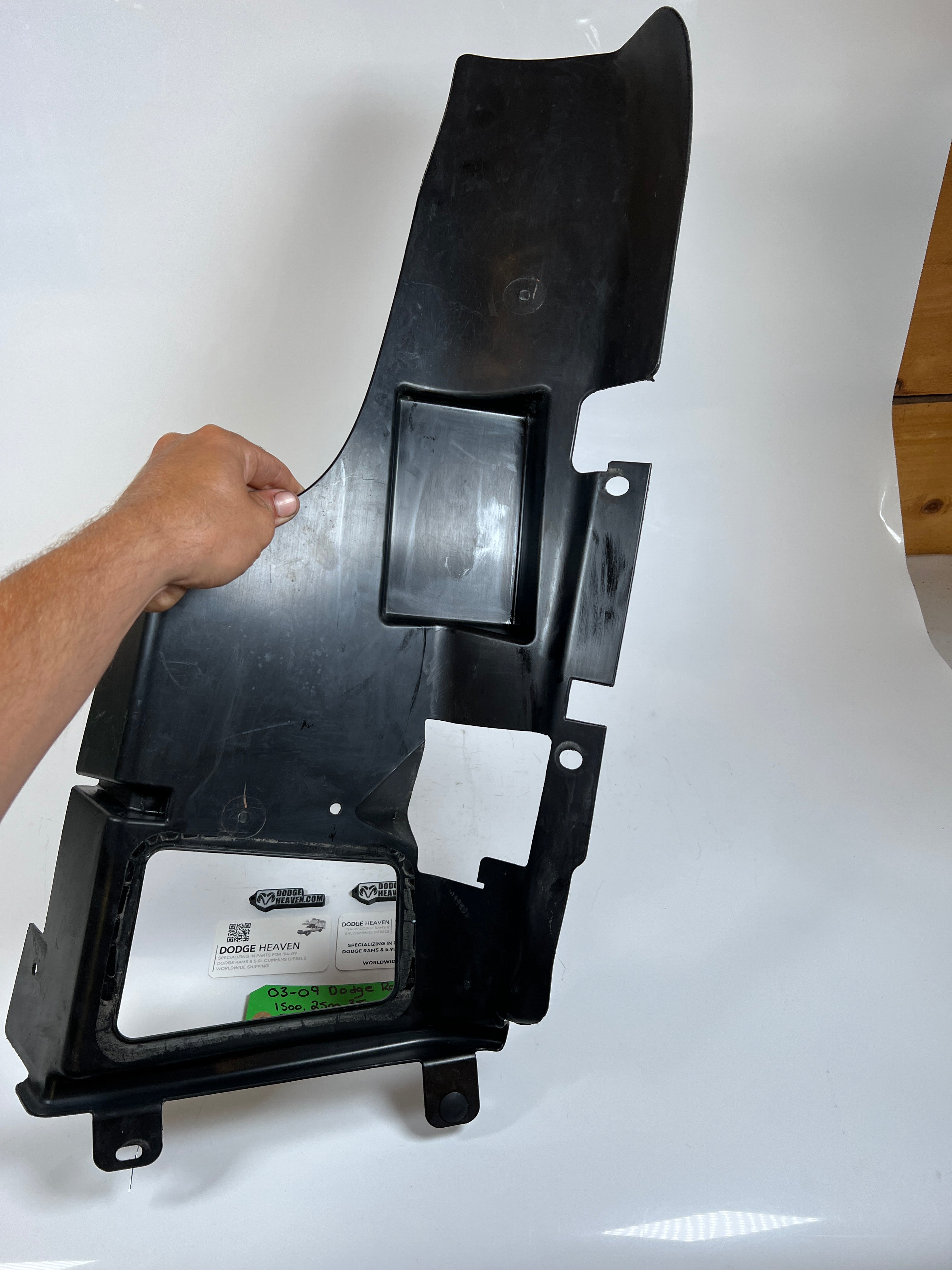 2003-2009 Dodge Ram 1500-3500 Fender Air Intake Dust Sheild RH