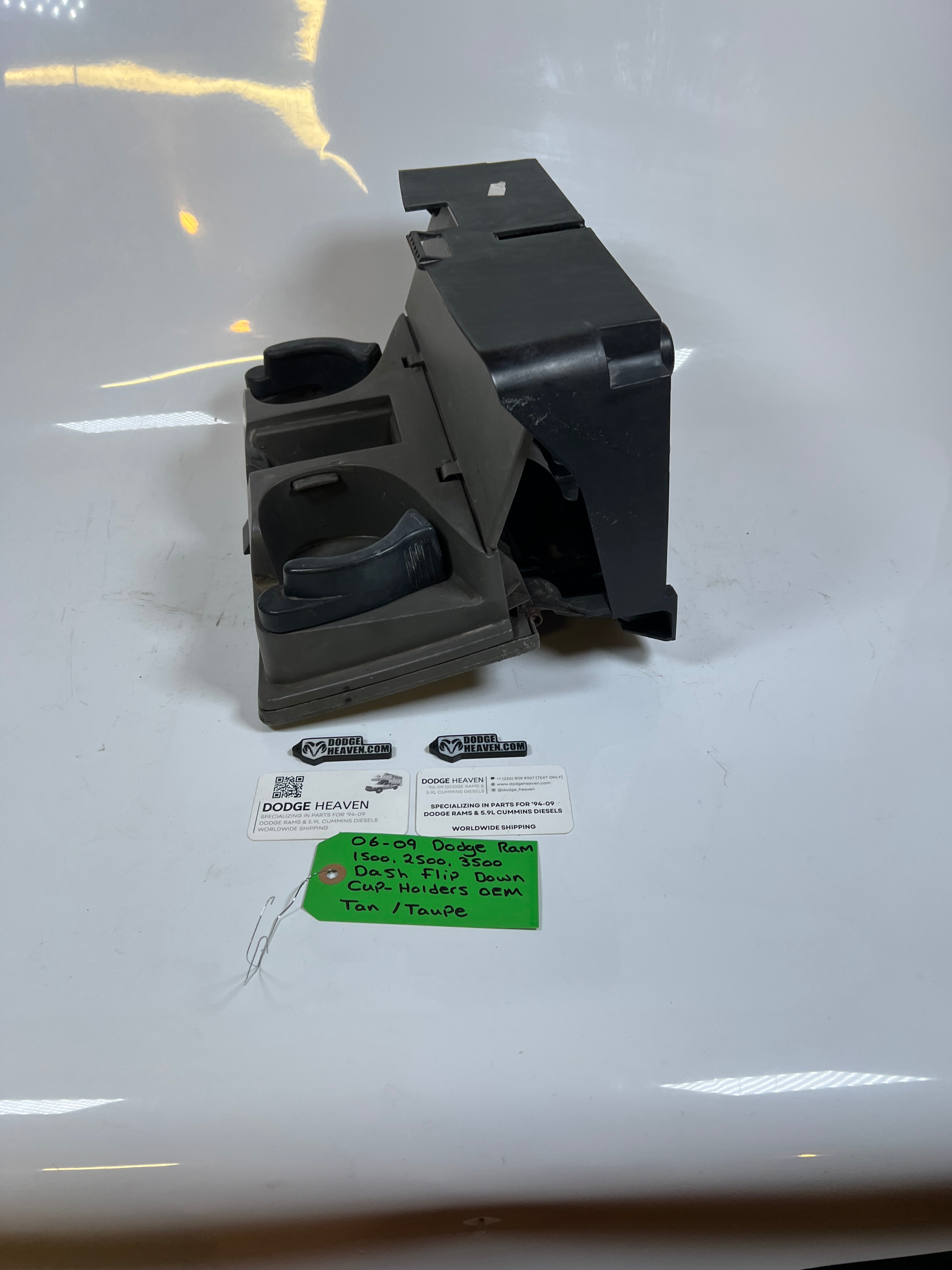 2006-2009 Dodge Ram 1500-3500 Dash Flip Down Cup Holders Tan / Taupe