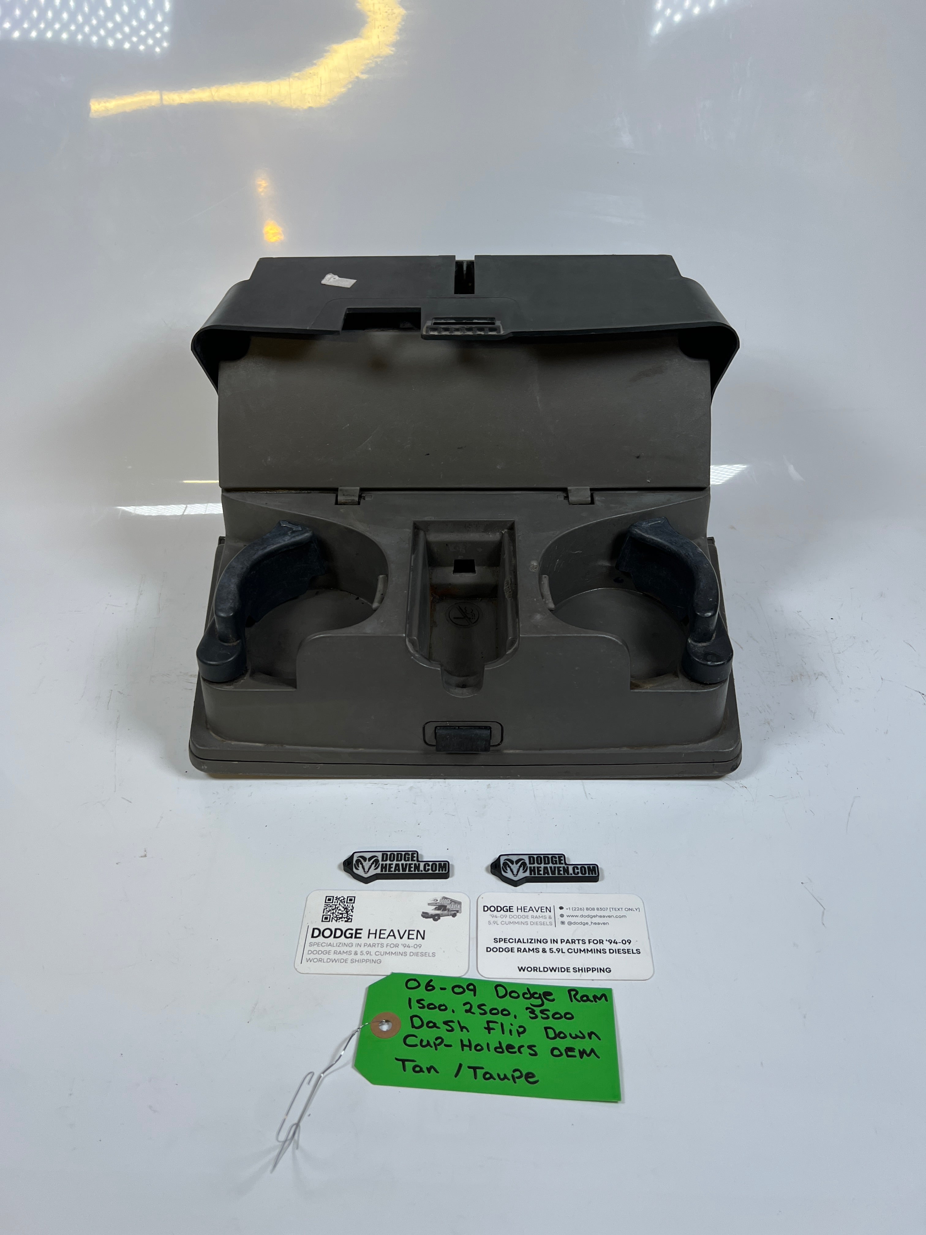 2006-2009 Dodge Ram 1500-3500 Dash Flip Down Cup Holders Tan / Taupe