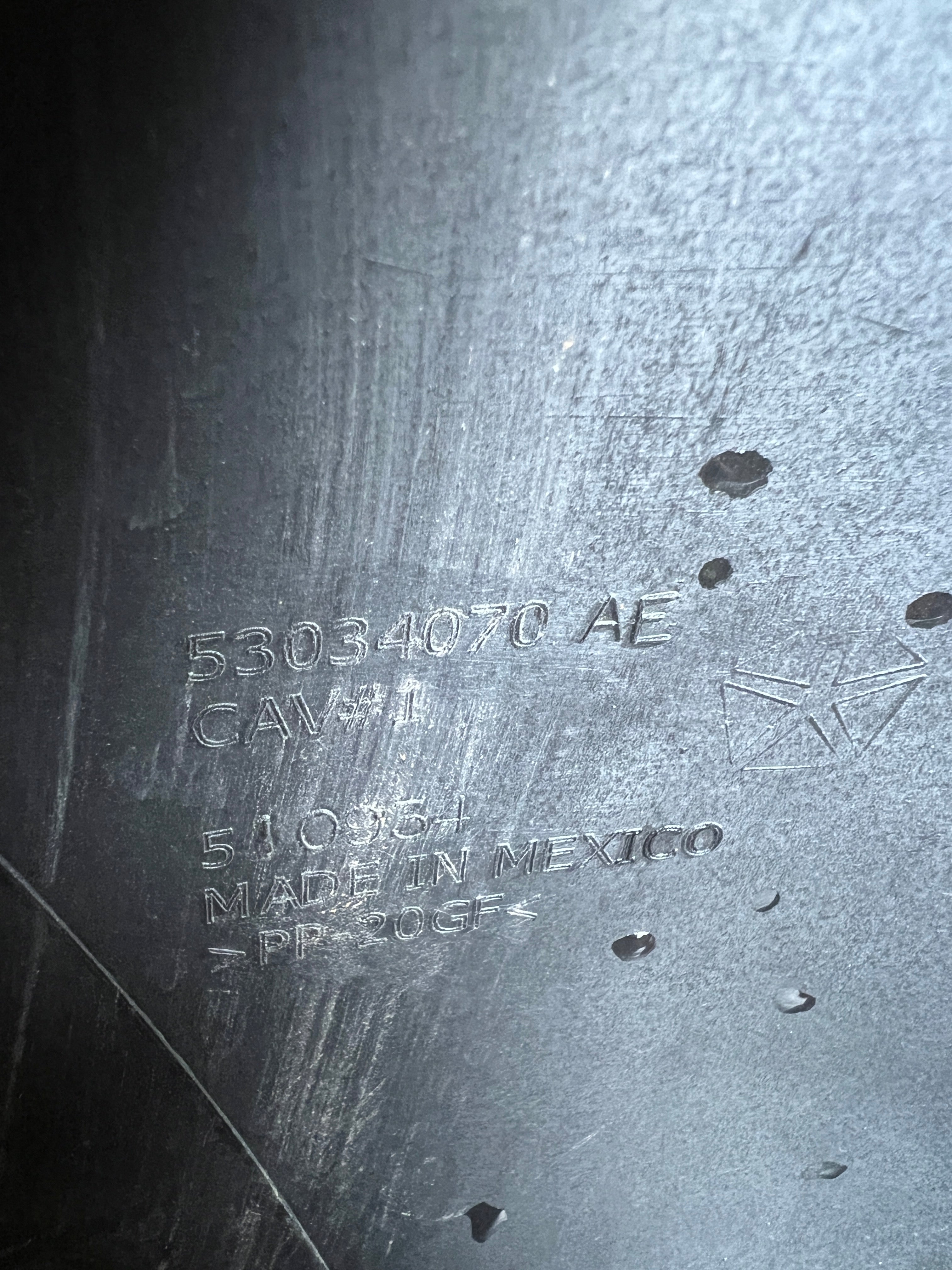 2007.5-2009 Dodge Ram 6.7l Cummins Air filter Box Top Cover