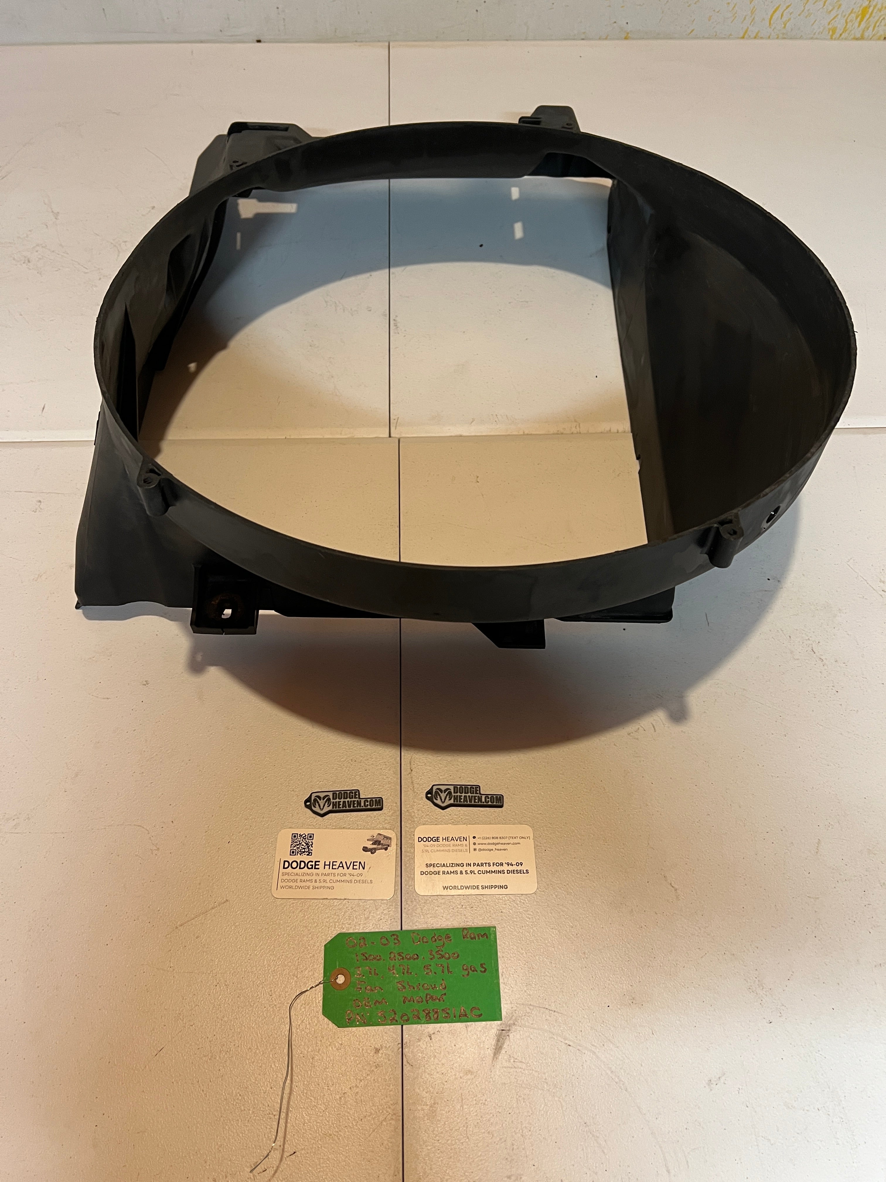 2002-2003 Dodge Ram 1500-3500 3.7L 4.7L 5.7L fan Shroud
