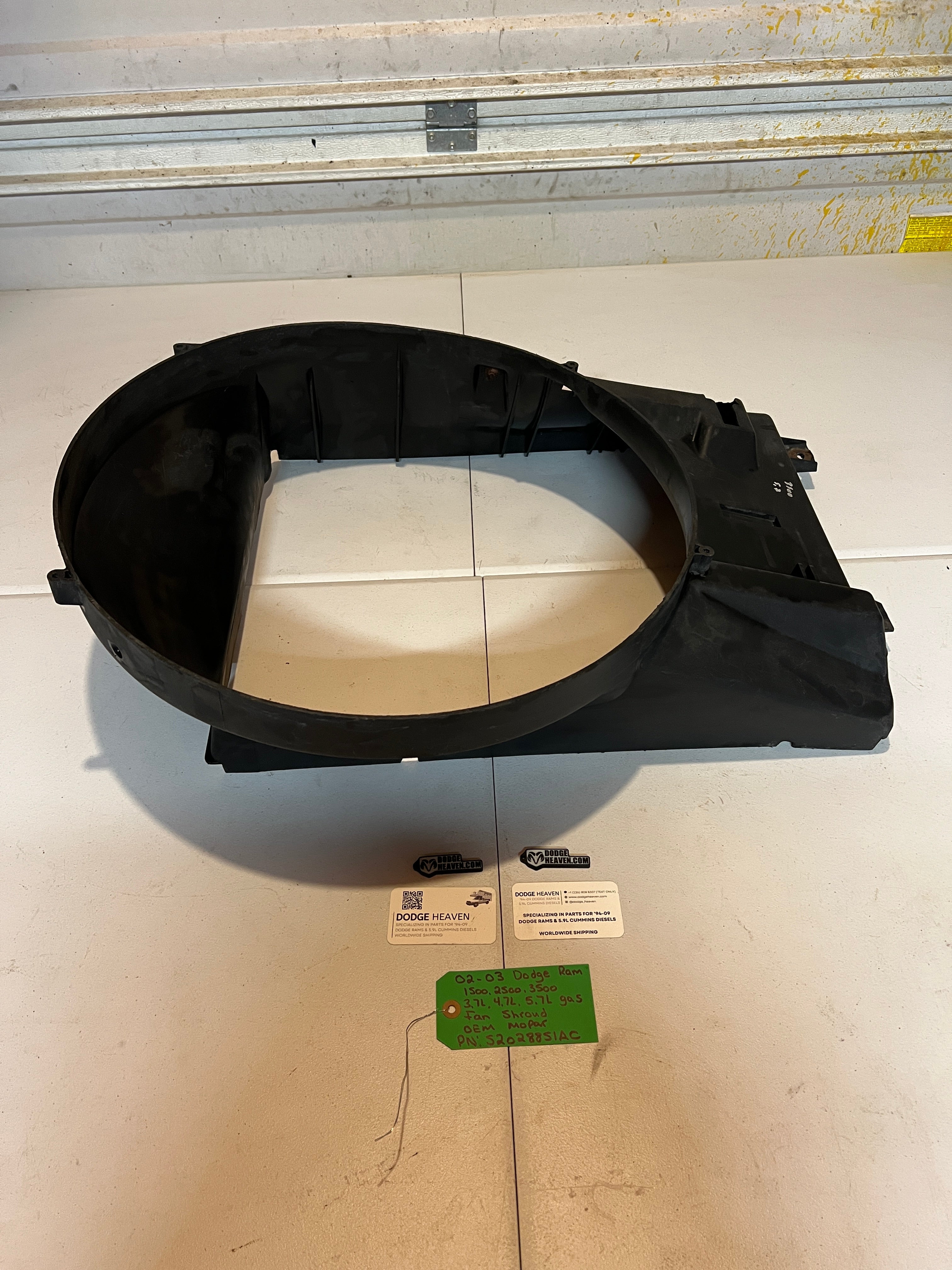 2002-2003 Dodge Ram 1500-3500 3.7L 4.7L 5.7L fan Shroud