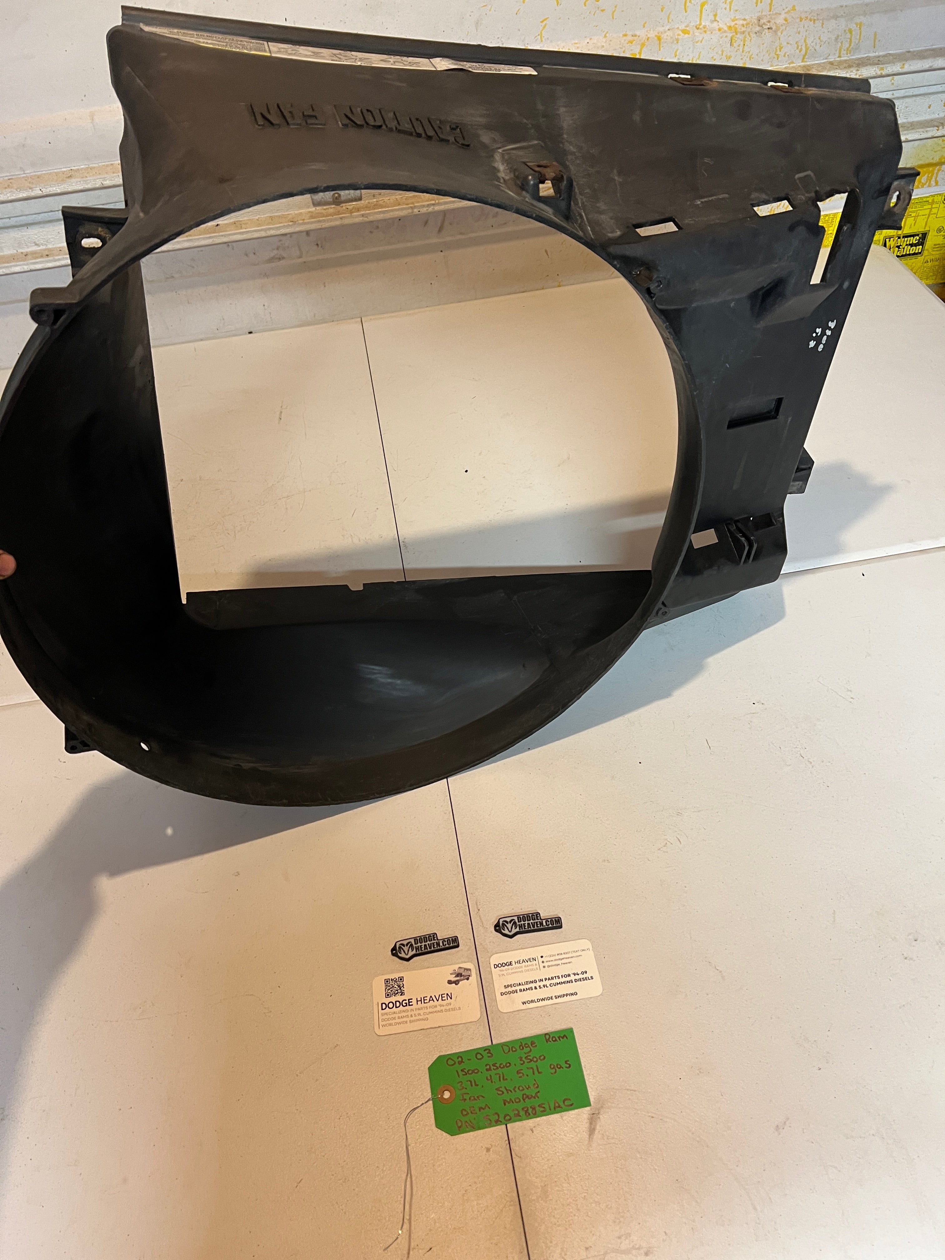 2002-2003 Dodge Ram 1500-3500 3.7L 4.7L 5.7L fan Shroud