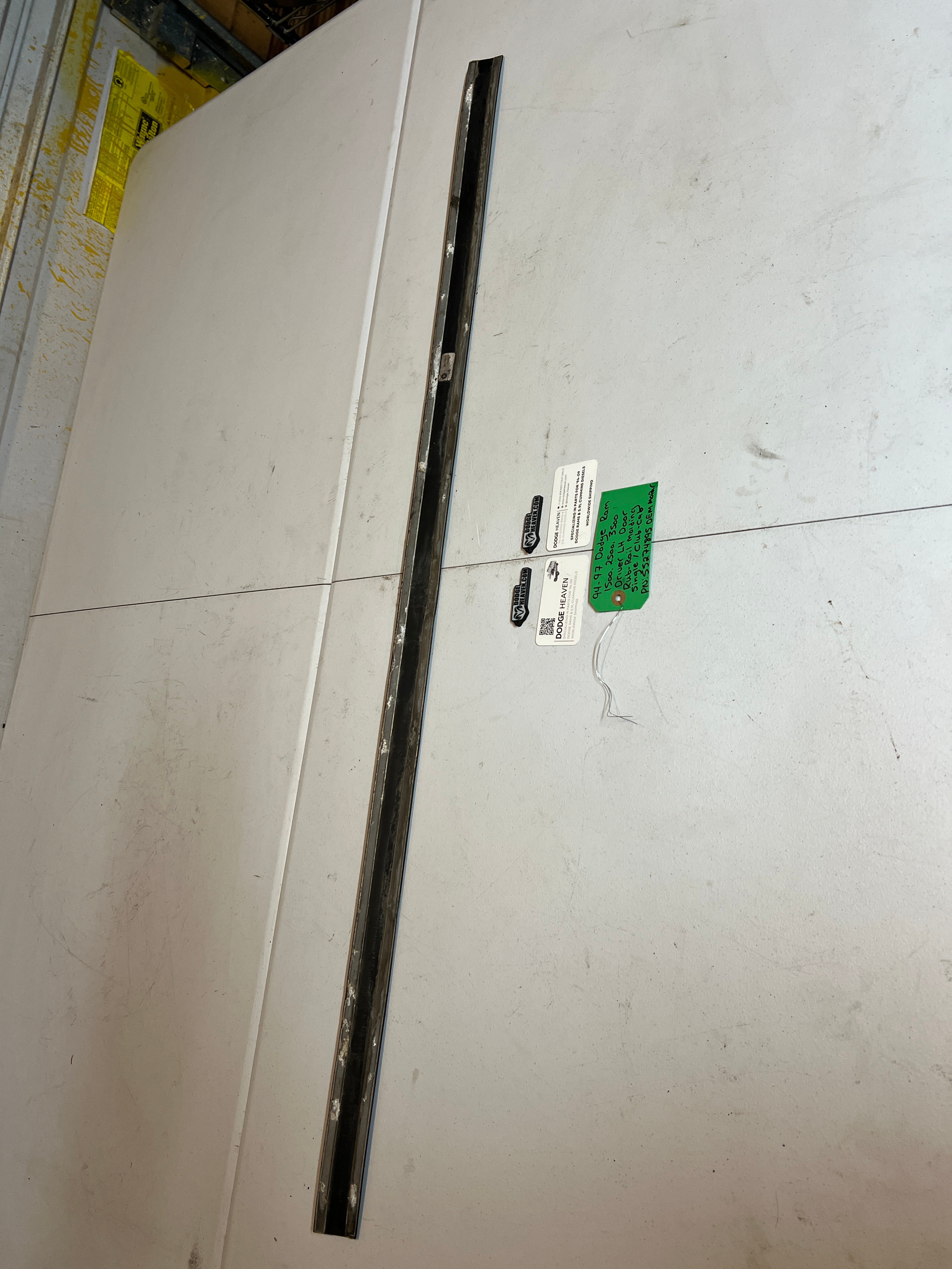 1994-1997 Dodge Ram 1500-3500 Reg / Club Cab Driver Door molding