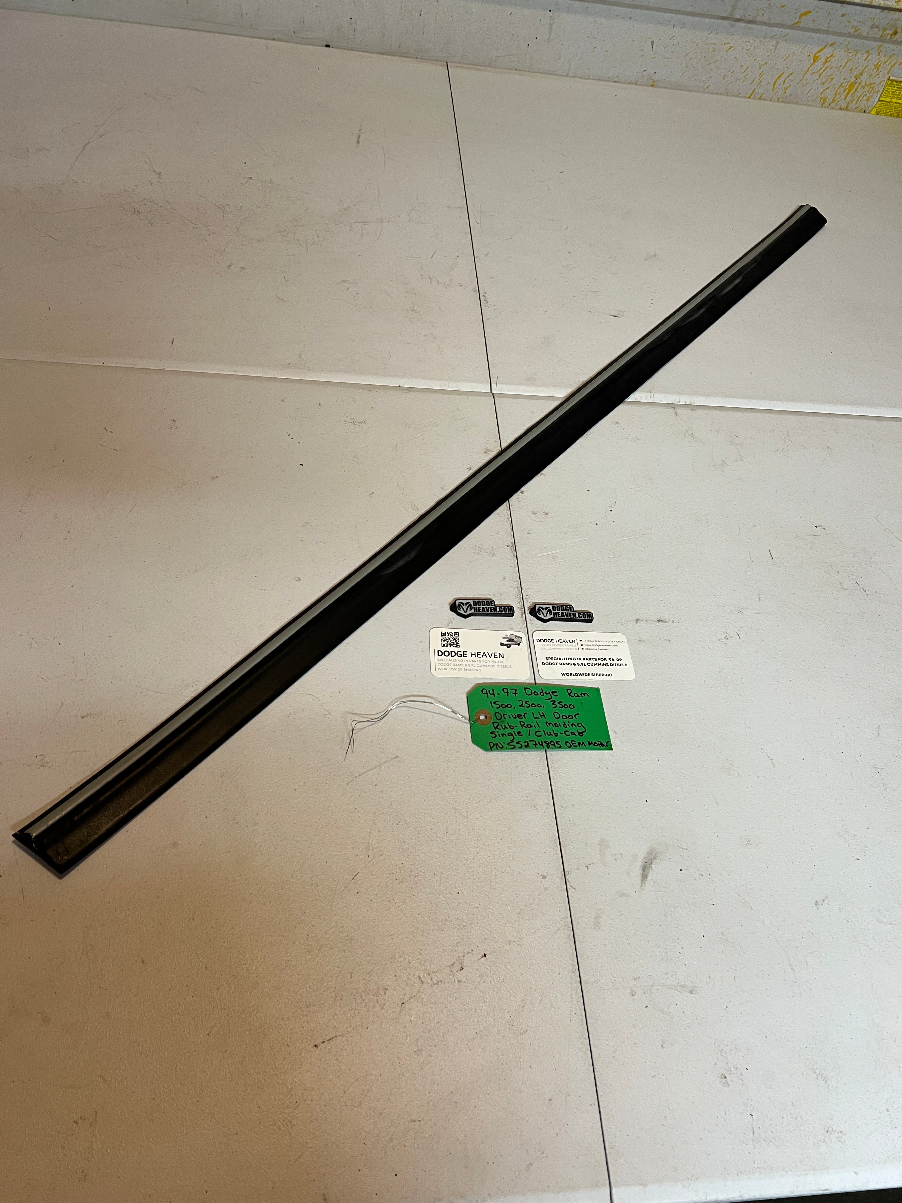 1994-1997 Dodge Ram 1500-3500 Reg / Club Cab Driver Door molding