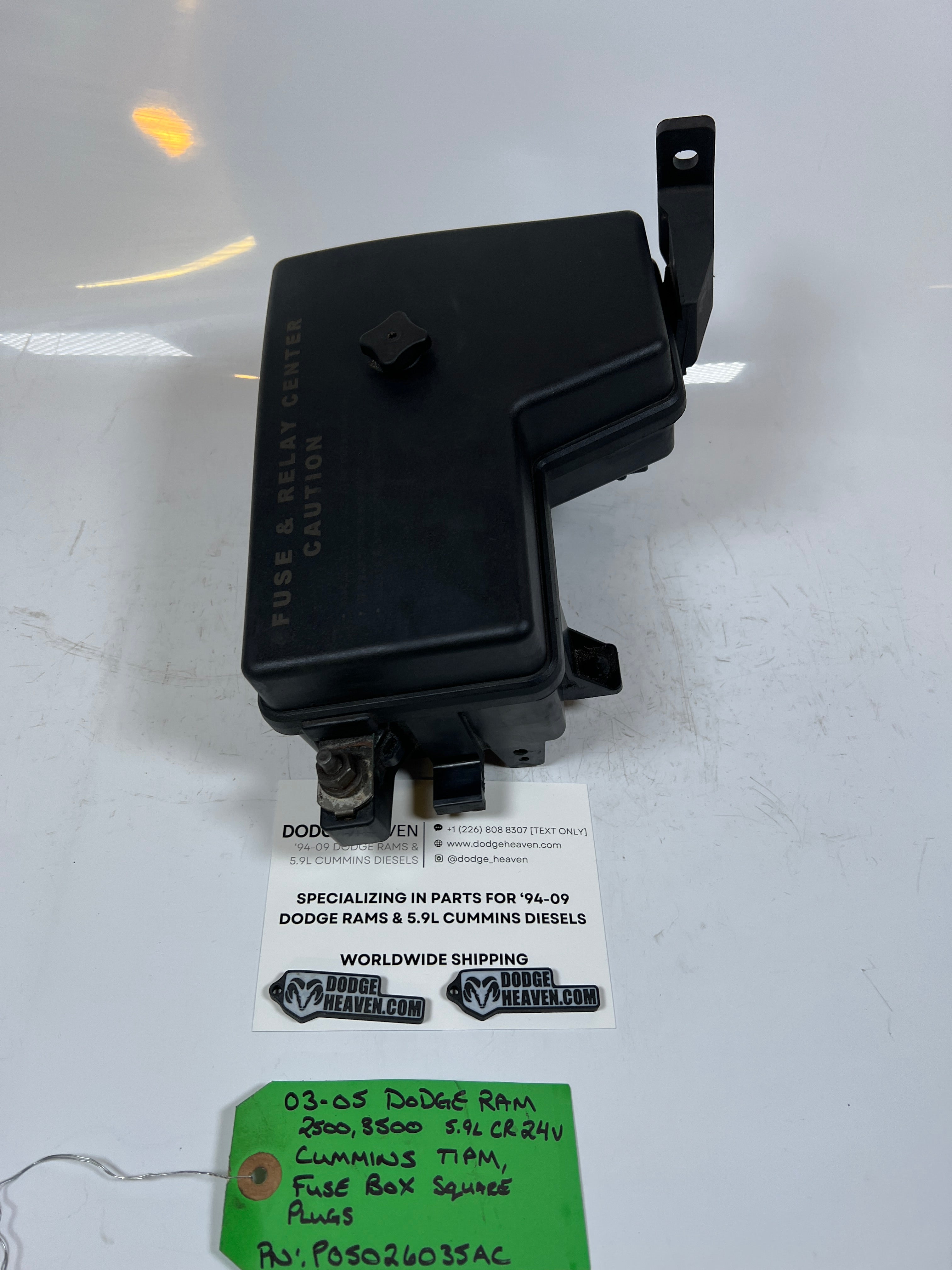 2003-2005 Dodge Ram 2500 3500 5.9L Cummins TIPM Fuse Box