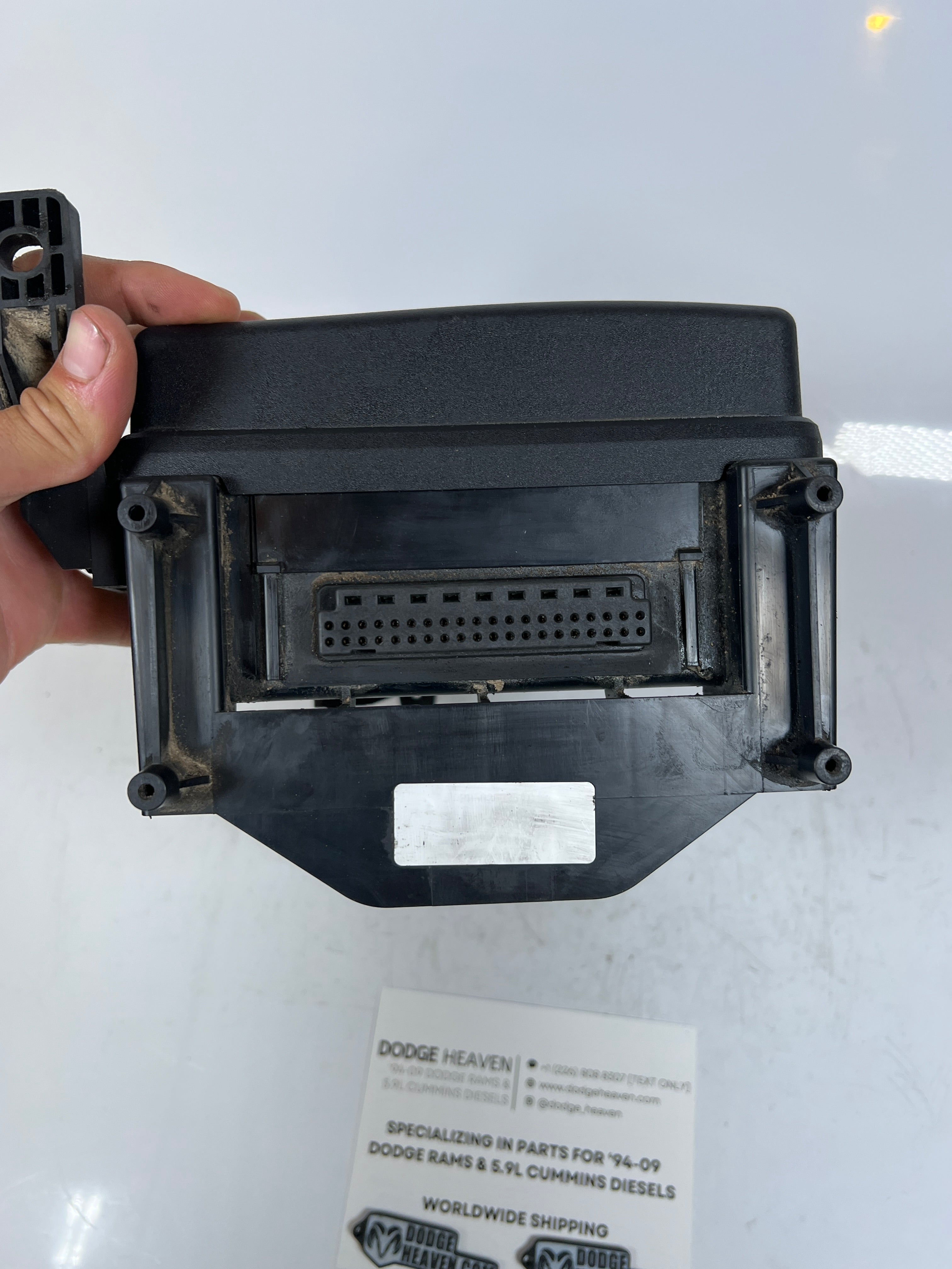 2003-2005 Dodge Ram 2500 3500 5.9L Cummins TIPM Fuse Box