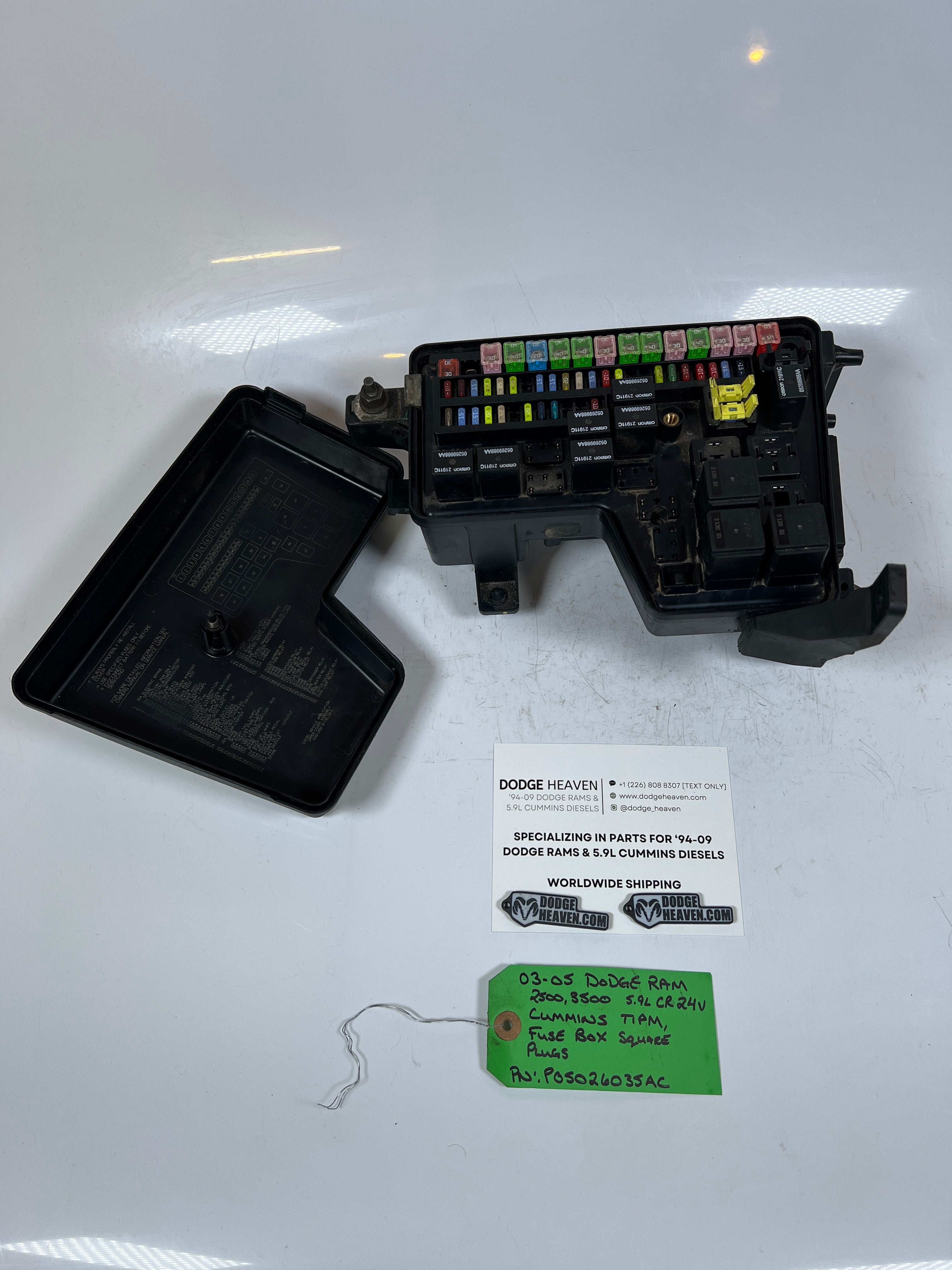 2003-2005 Dodge Ram 2500 3500 5.9L Cummins TIPM Fuse Box