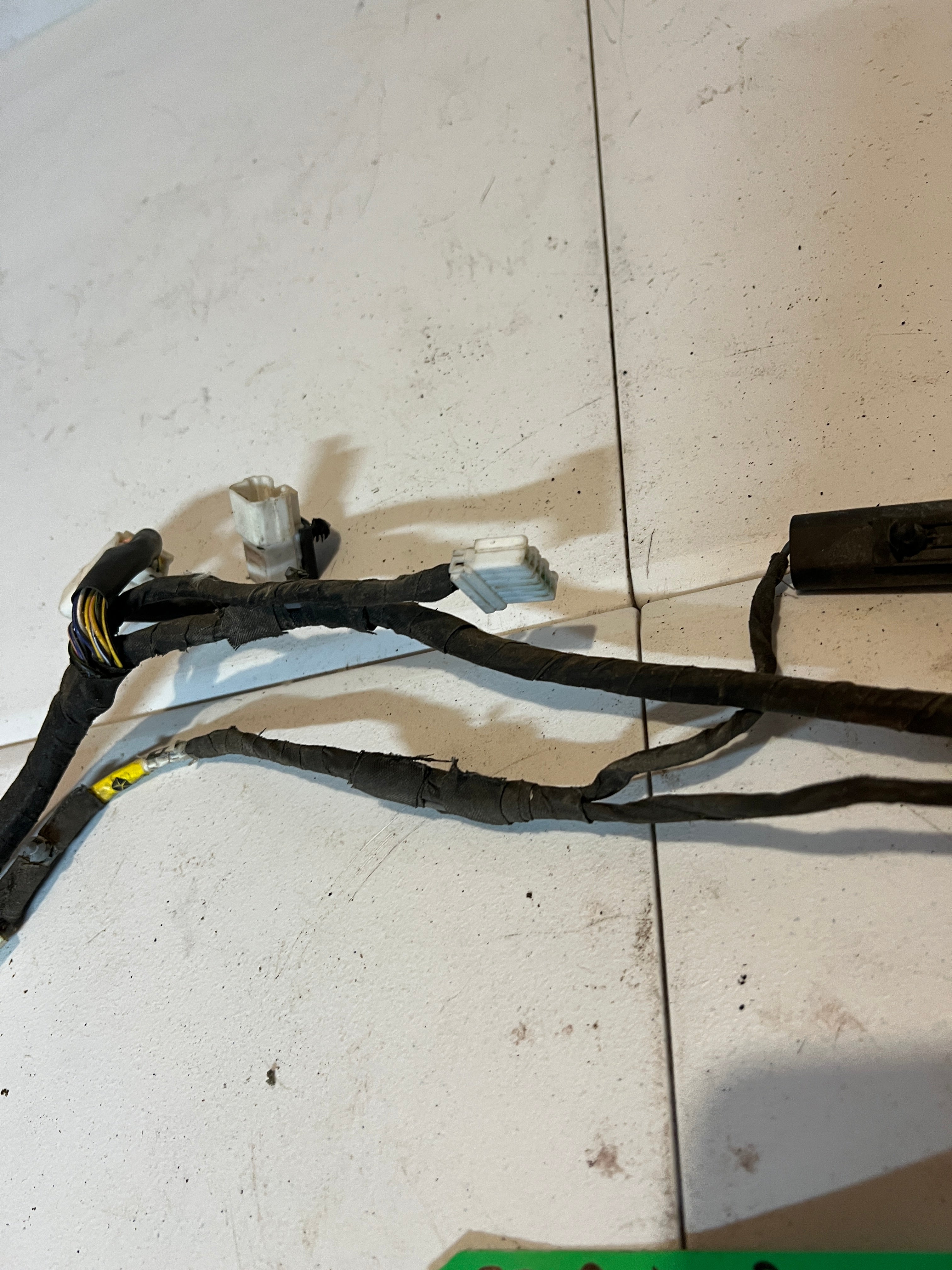 1998-1998 Dodge Ram Driver LH Front Door Wiring harness Infinity Speakers
