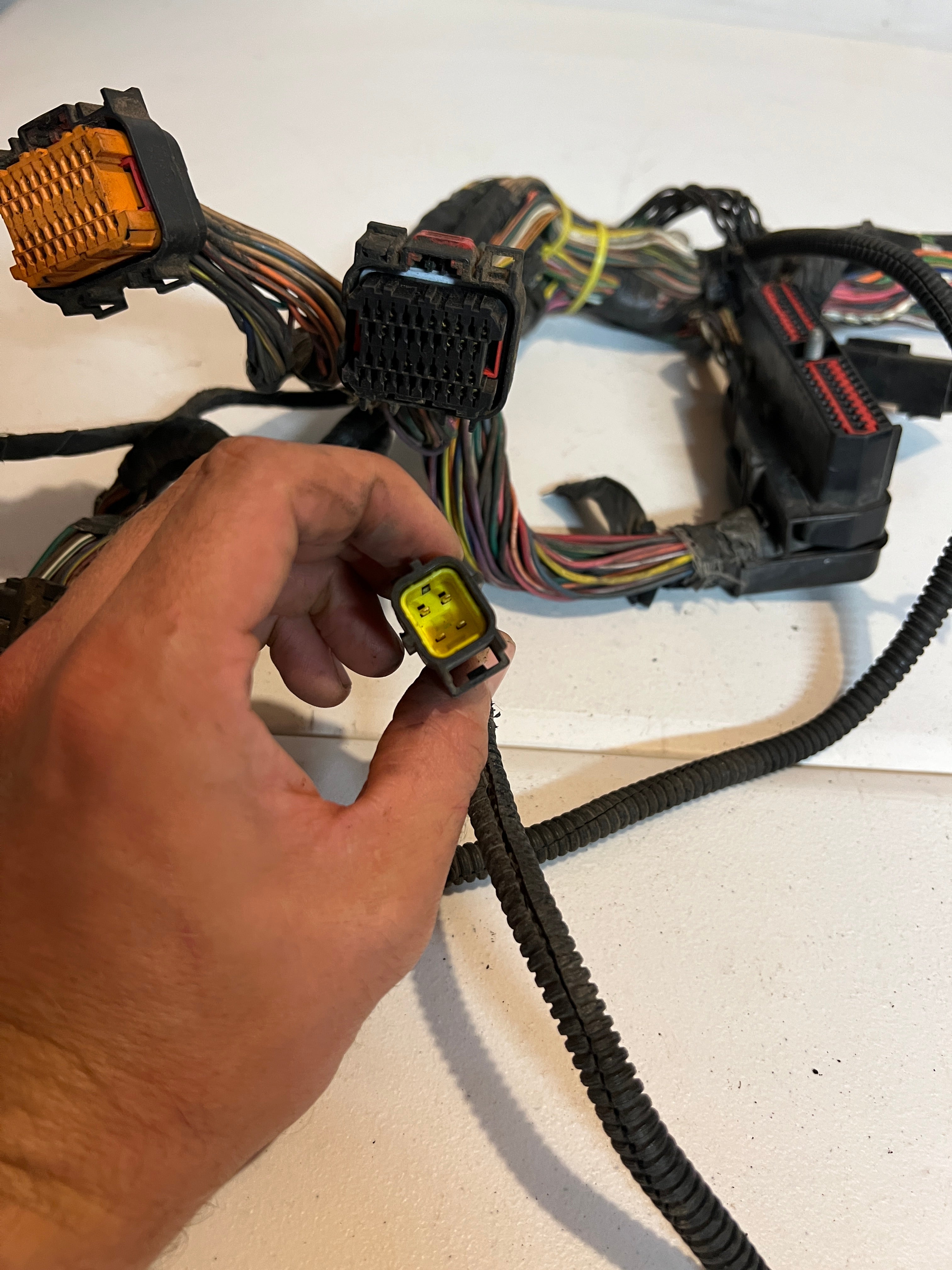 2003-2003 Dodge Ram 2500 3500 5.7L Hemi Engine Bay Wiring Harness