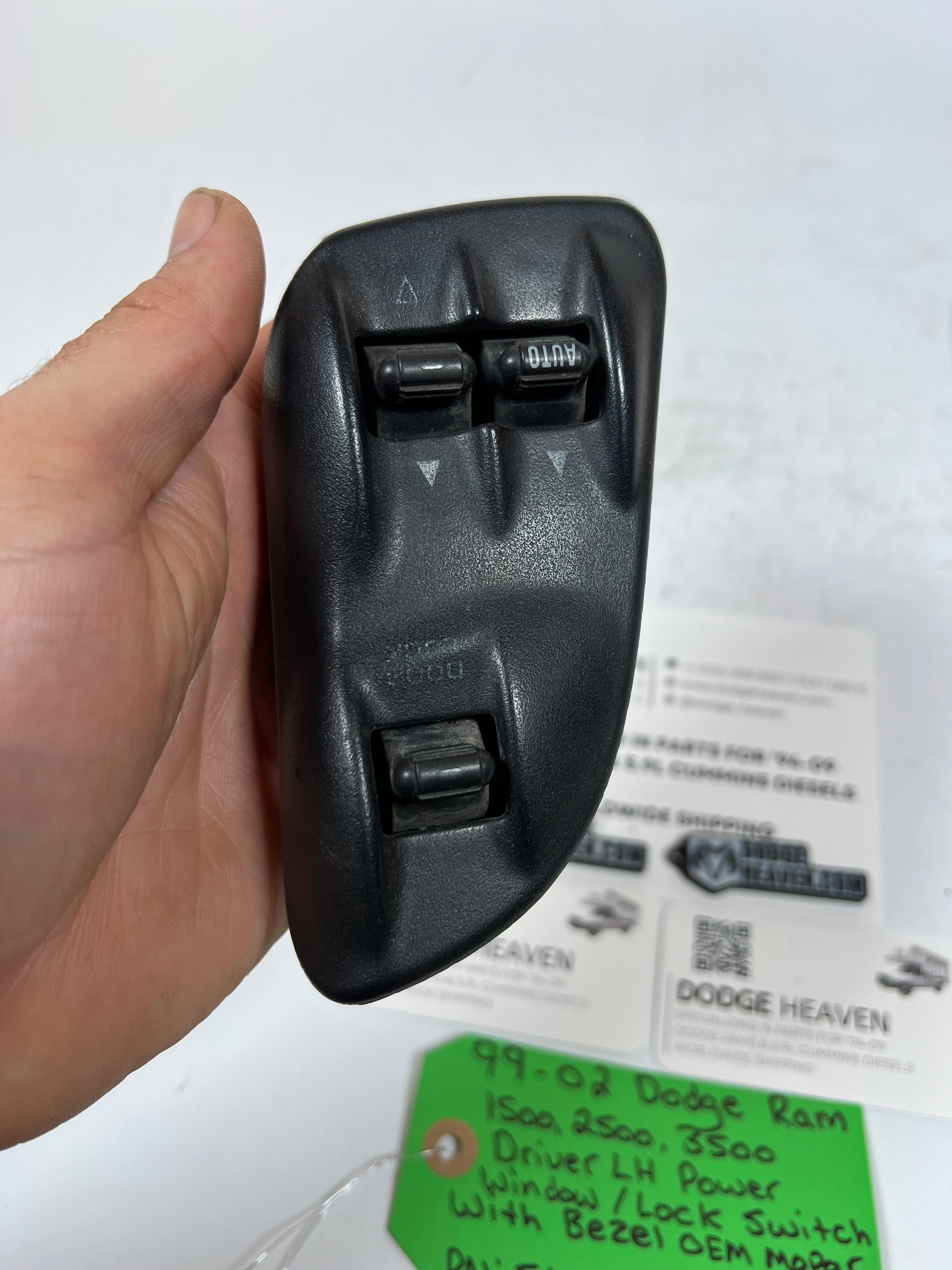 1999-2002 Dodge Ram Driver LH Power Window / Lock Switch W Bezel