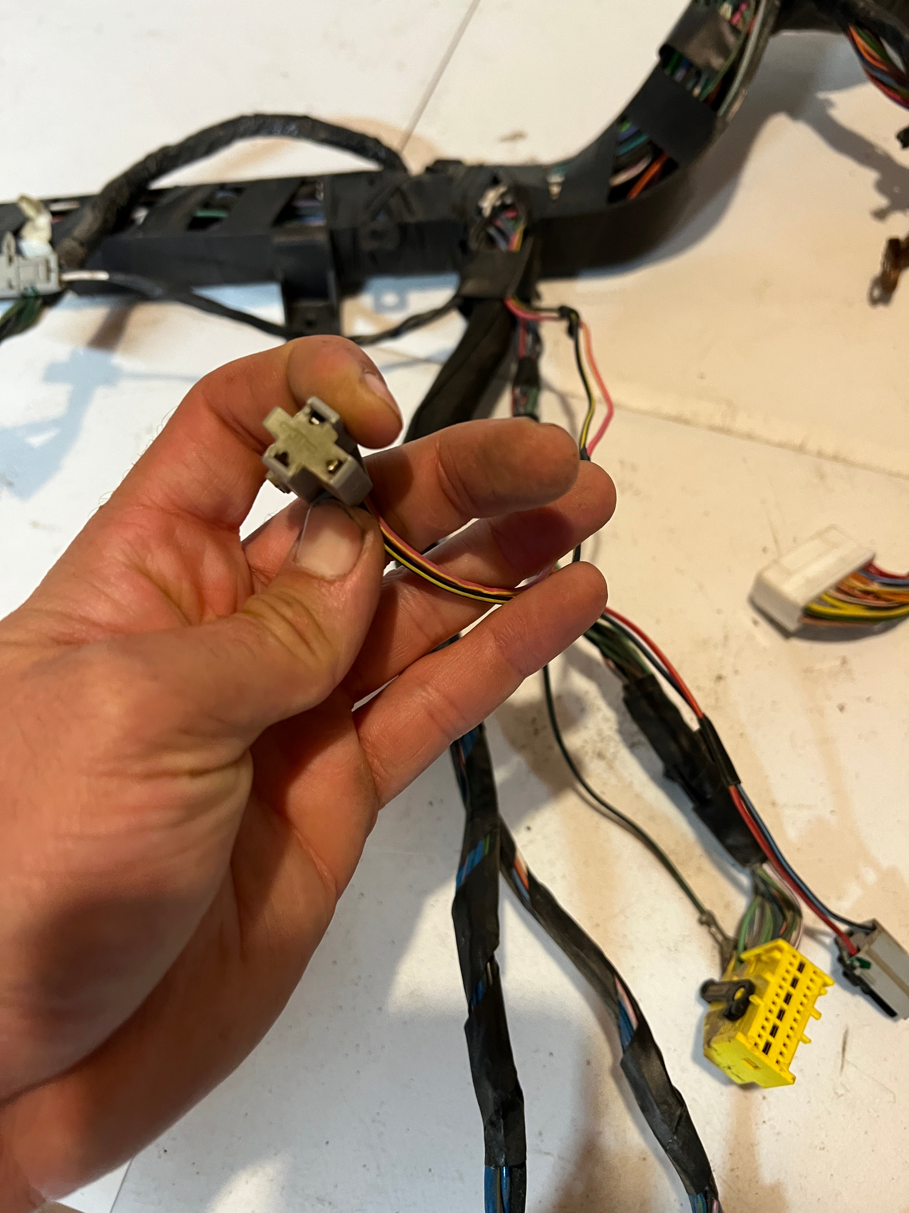 2004-2004 Dodge Ram 1500 2500 3500 Dash Wiring Harness