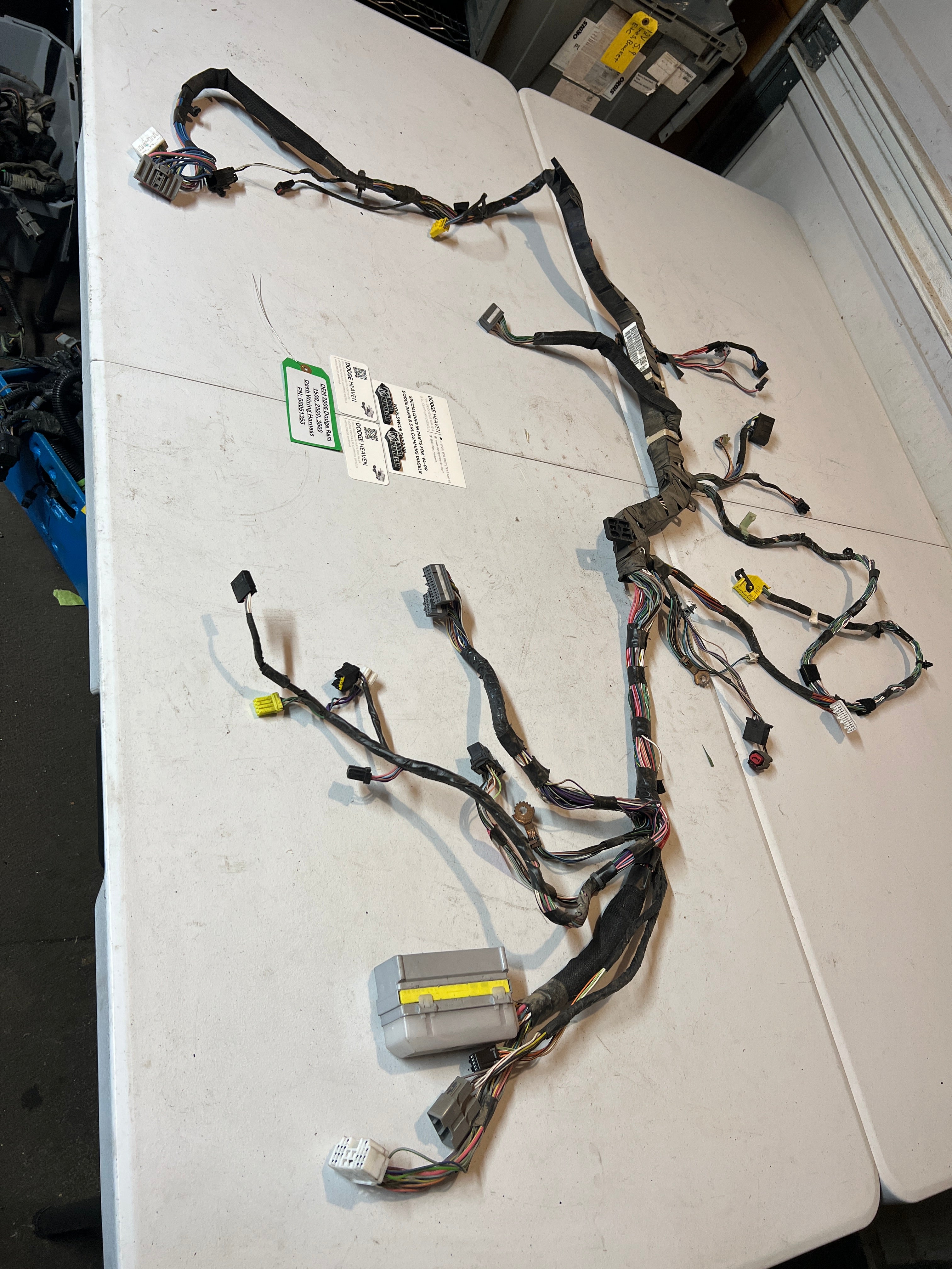 2006-2006 Dodge Ram 1500 2500 3500 Dash Wiring Harness