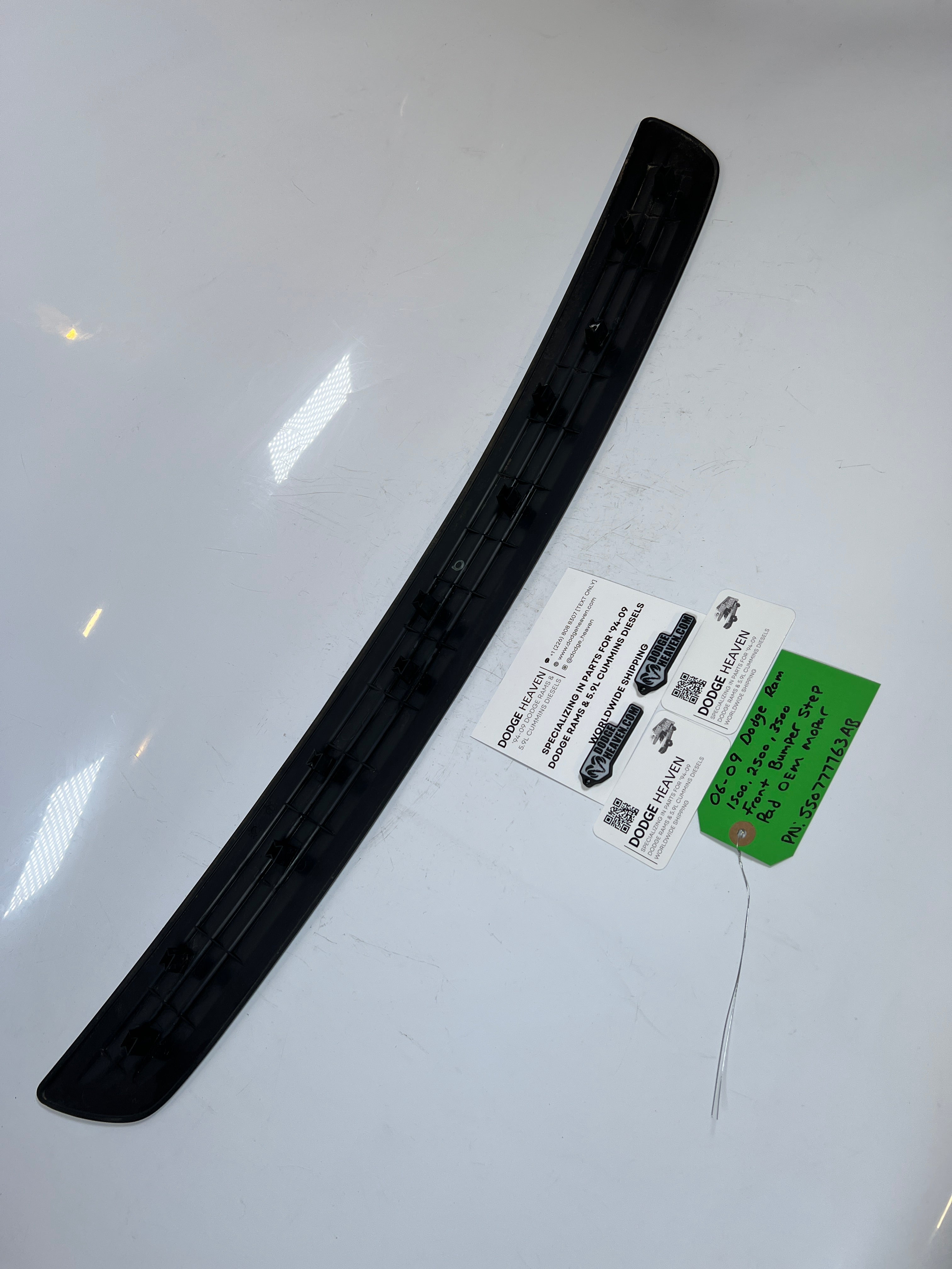 2006-2009 Dodge Ram 1500-3500 Front Bumper Step Pad