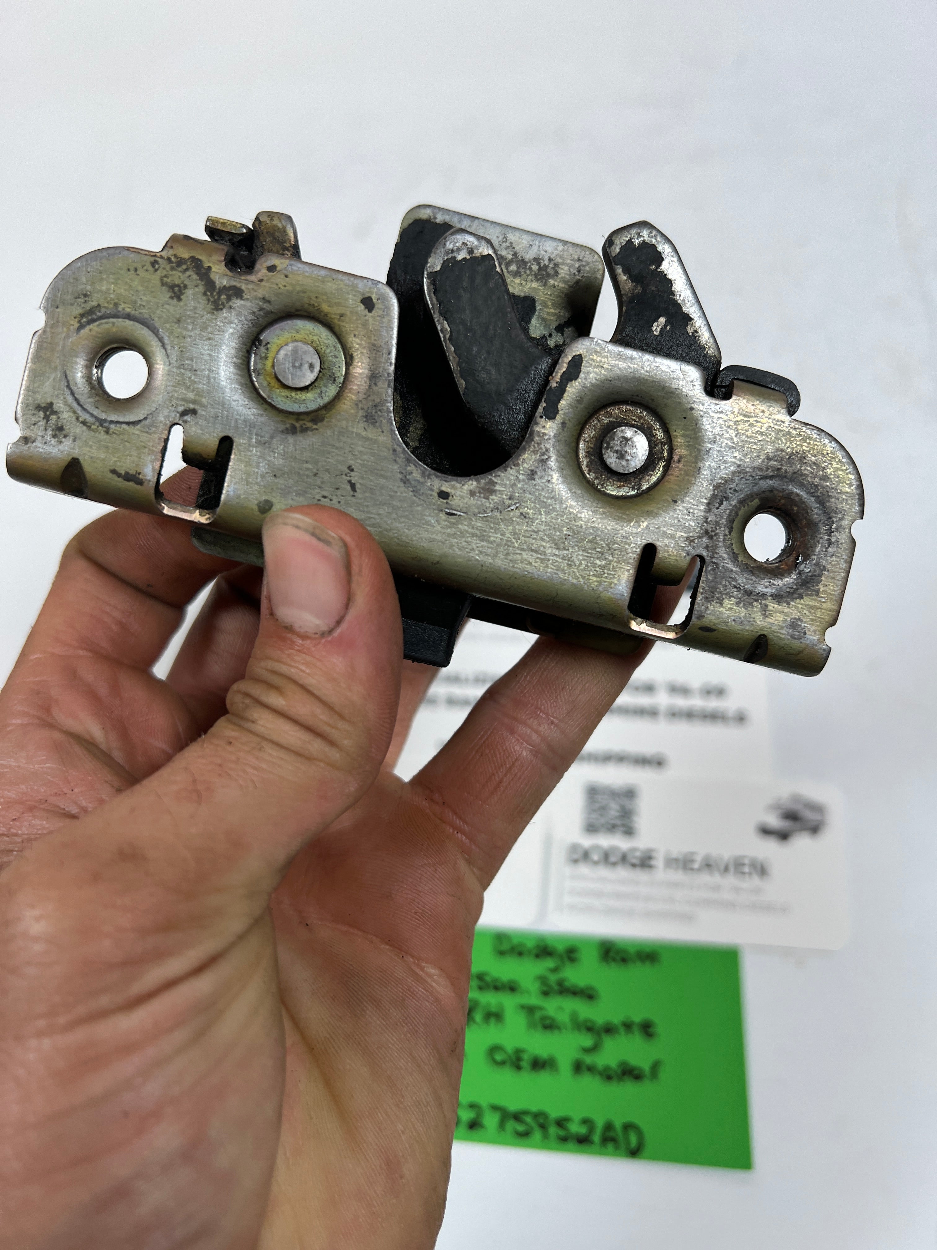 2002-2009 Dodge Ram 1500-3500 Tailgate Latch RH & LH