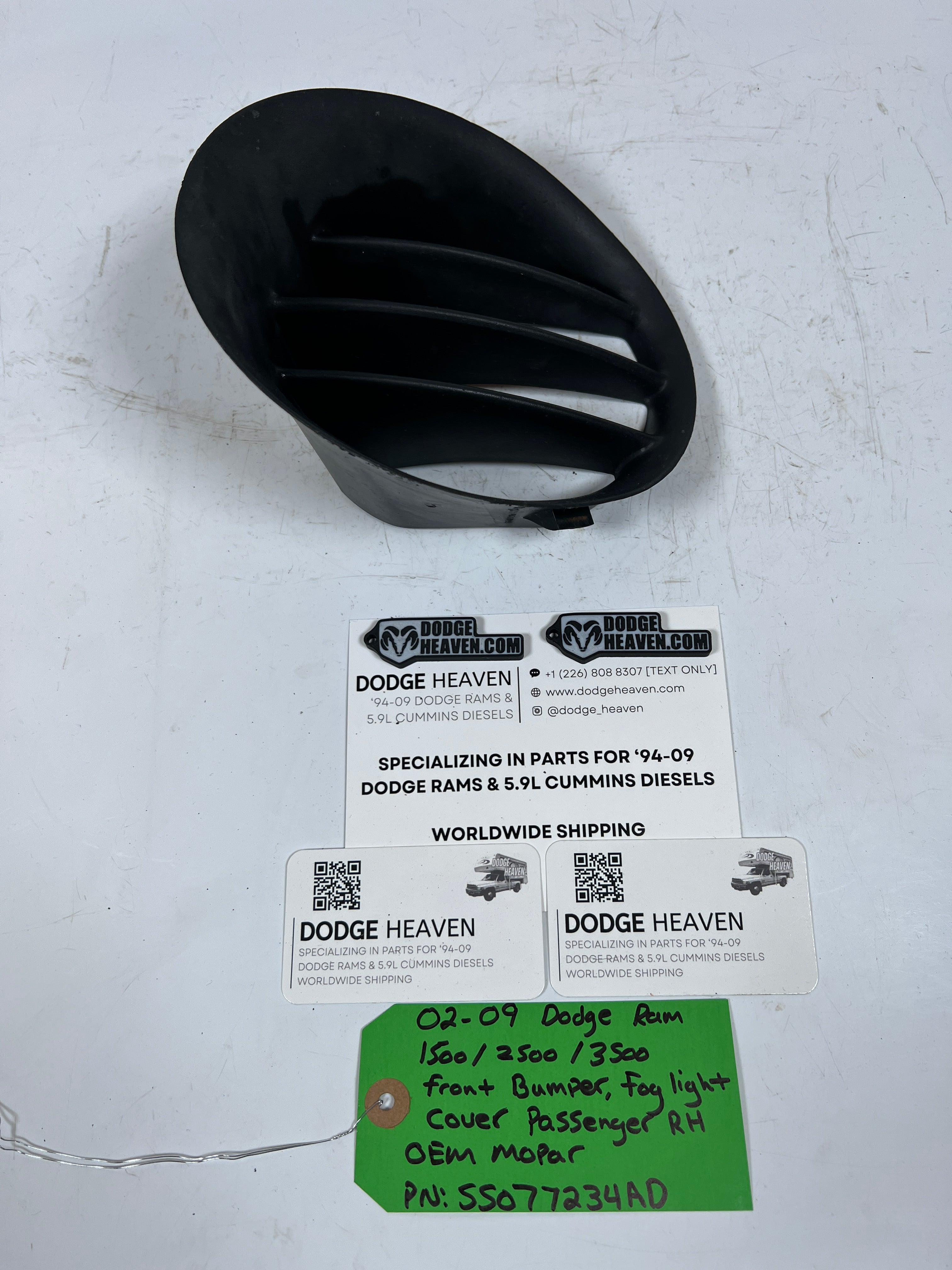 2002-2009 Dodge Ram 1500-3500 Front Bumper Fog Light Cover RH