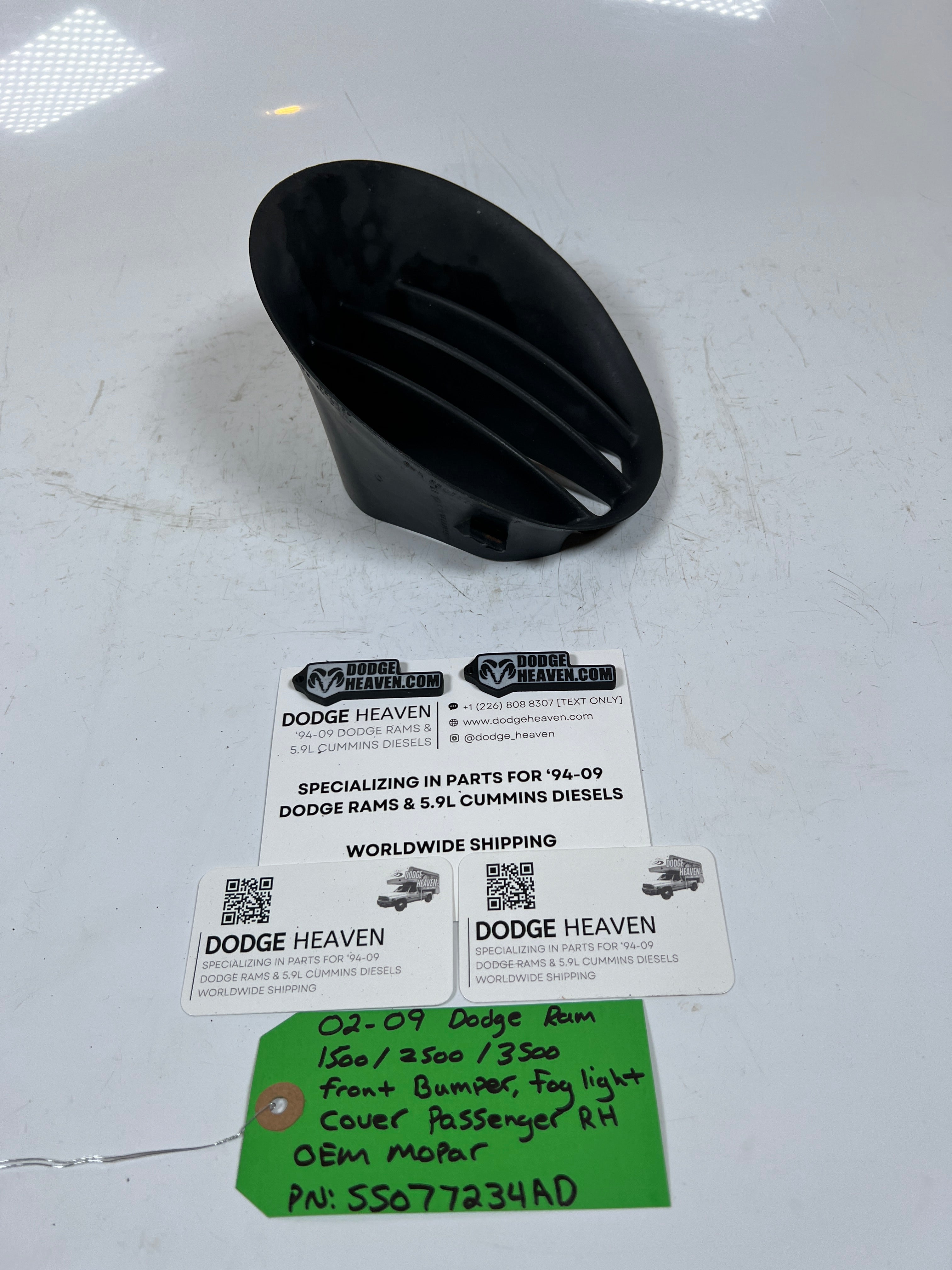 2002-2009 Dodge Ram 1500-3500 Front Bumper Fog Light Cover RH