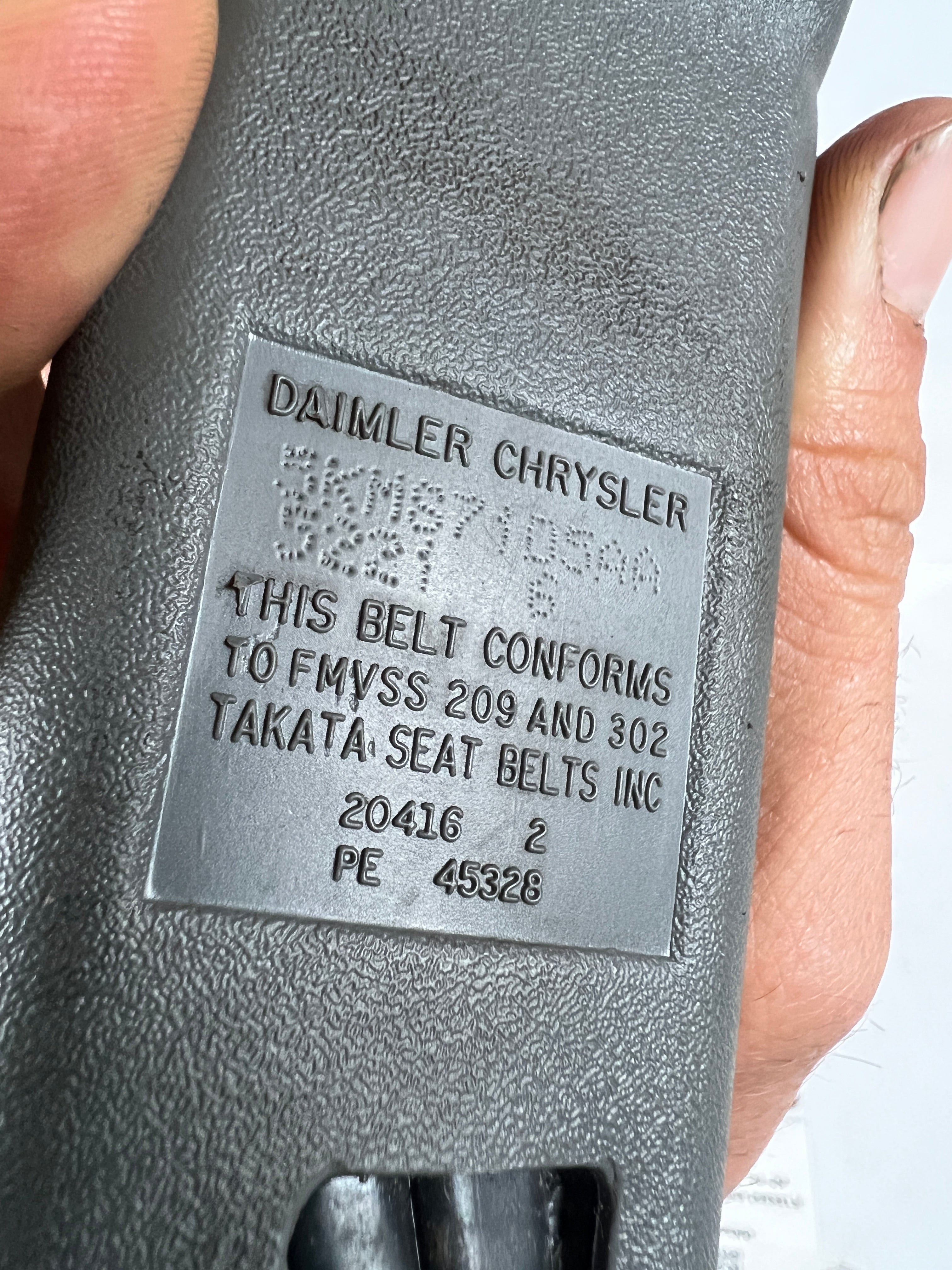 2006-2010 Dodge Ram Front Driver Seat Belt Buckle 1500-5500