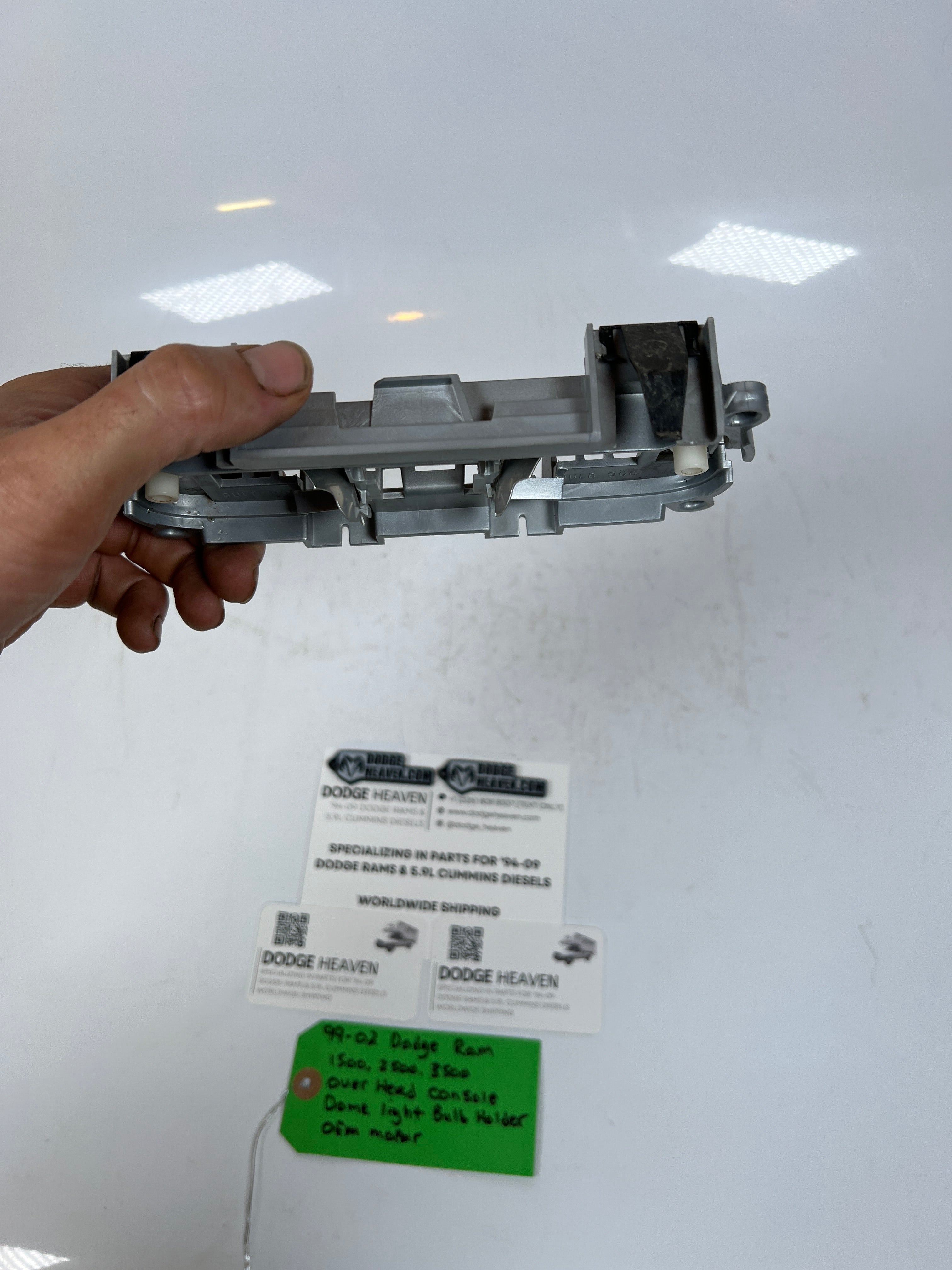 1999-2002 Dodge Ram 1500-3500 Overhead Console Dome Light Bulb Holder
