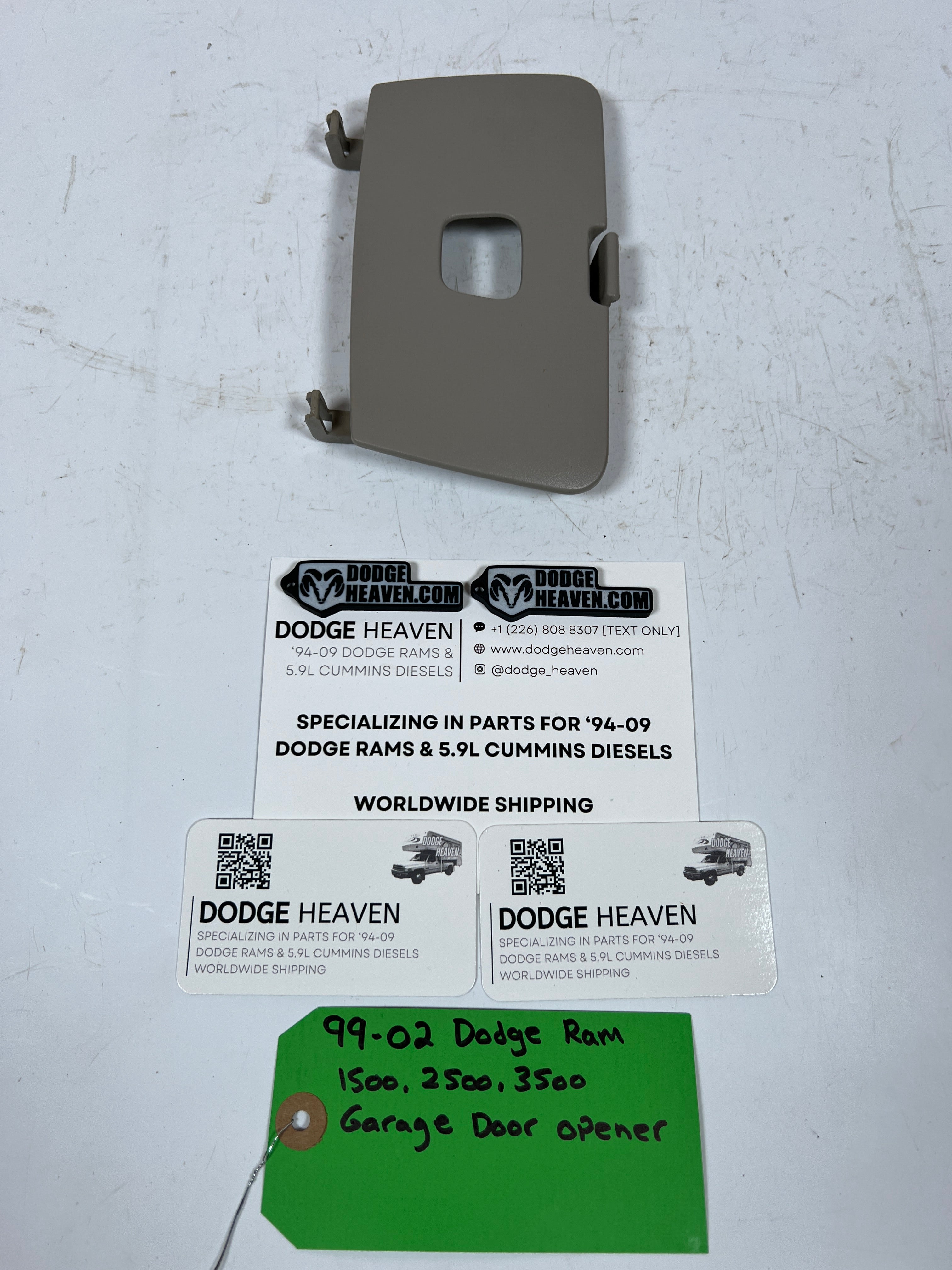 1999-2002 Dodge Ram 1500-3500 Overhead Console Garage Door Opener Trim panel