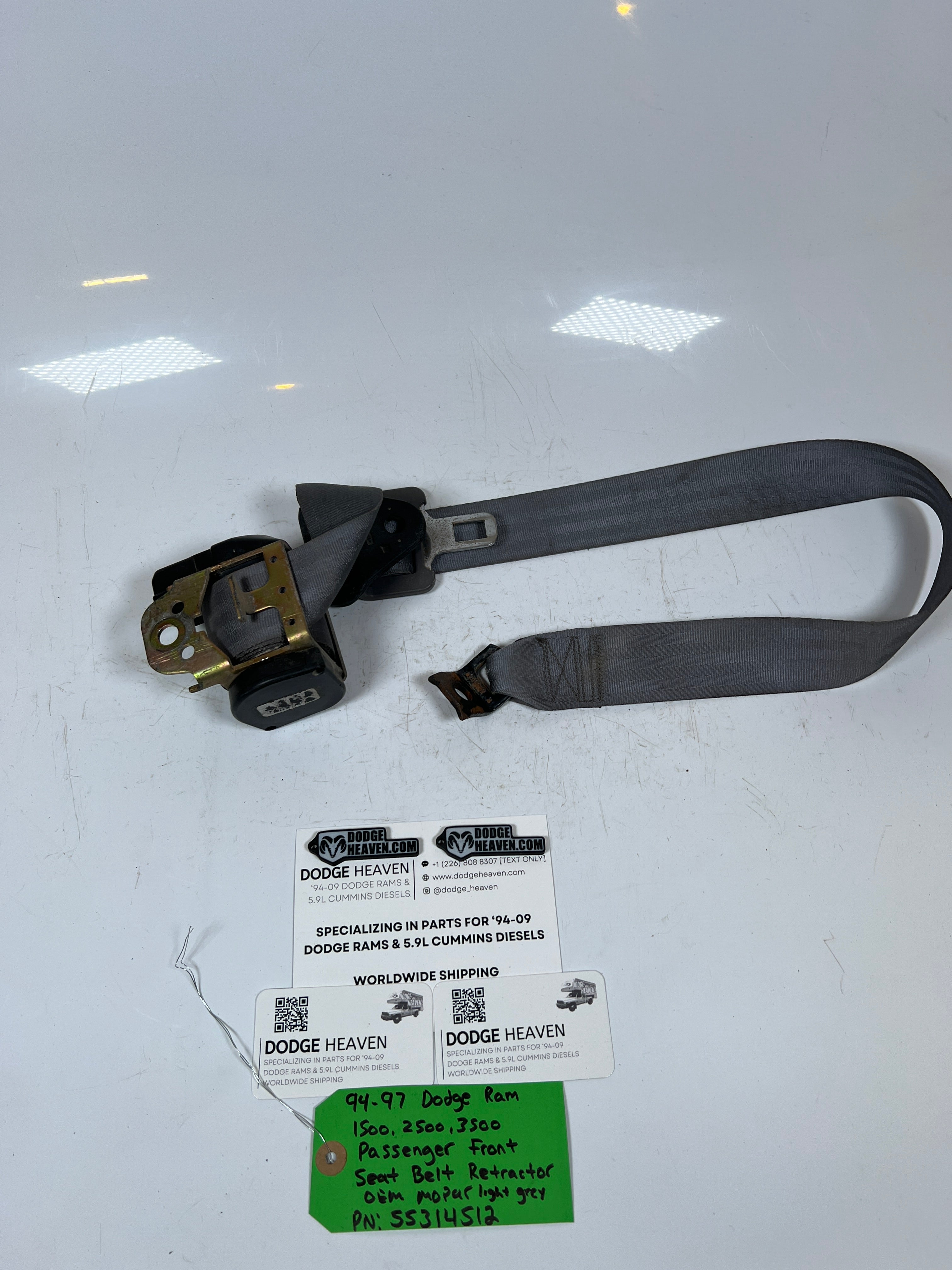 1994-1997 Dodge Ram 1500-3500 Passenger Front Seat Belt Retractor